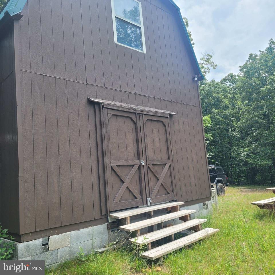 312 OUTLOOK LANE