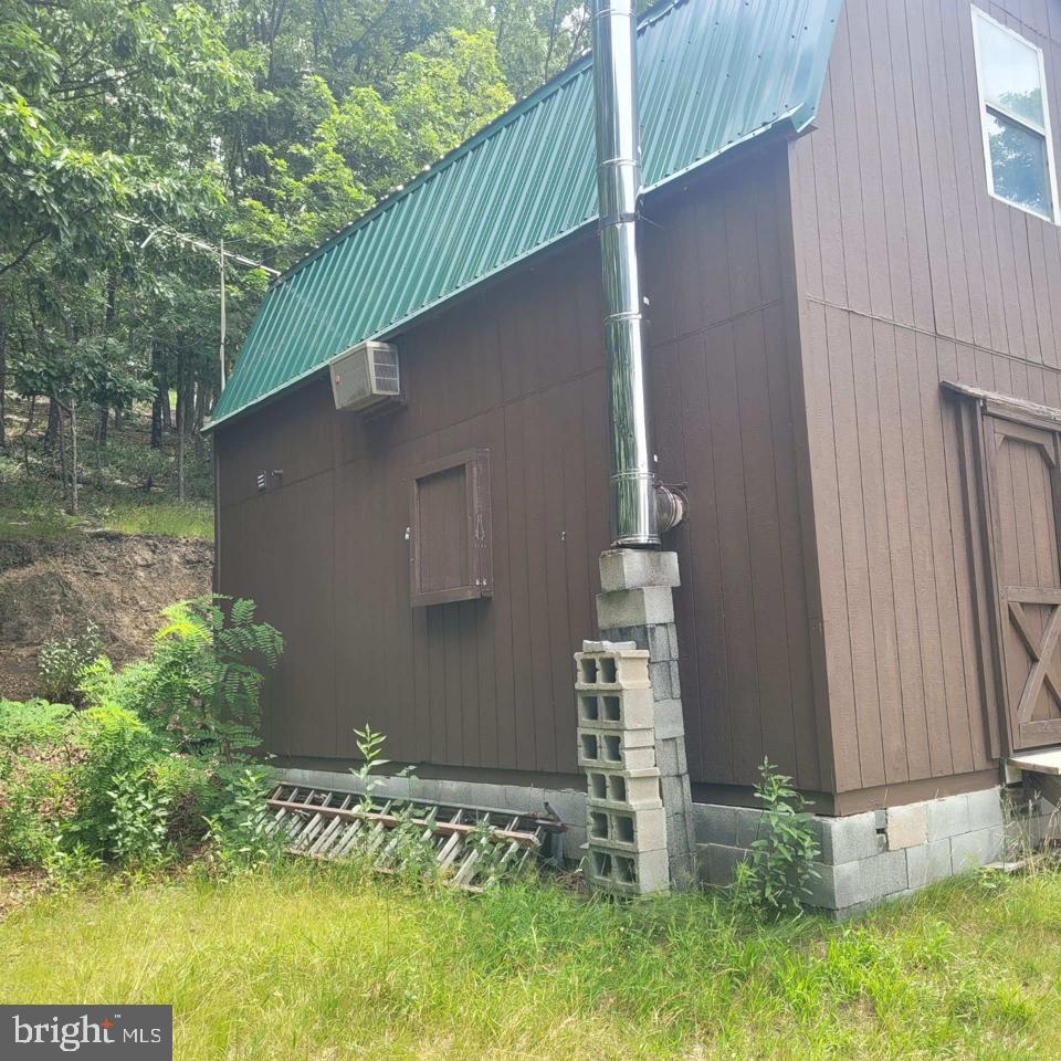 312 OUTLOOK LANE