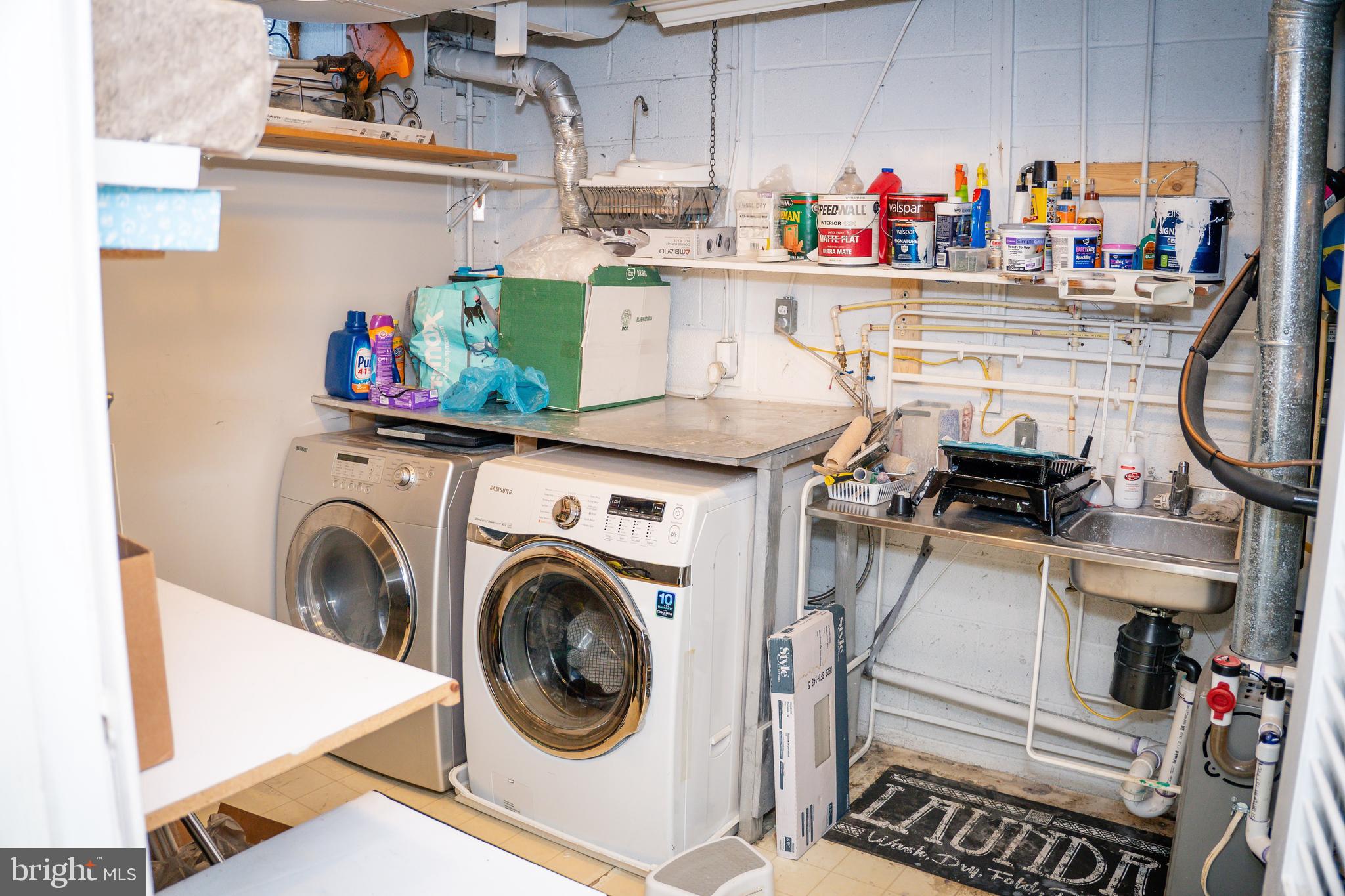 GREENWICH - Residential