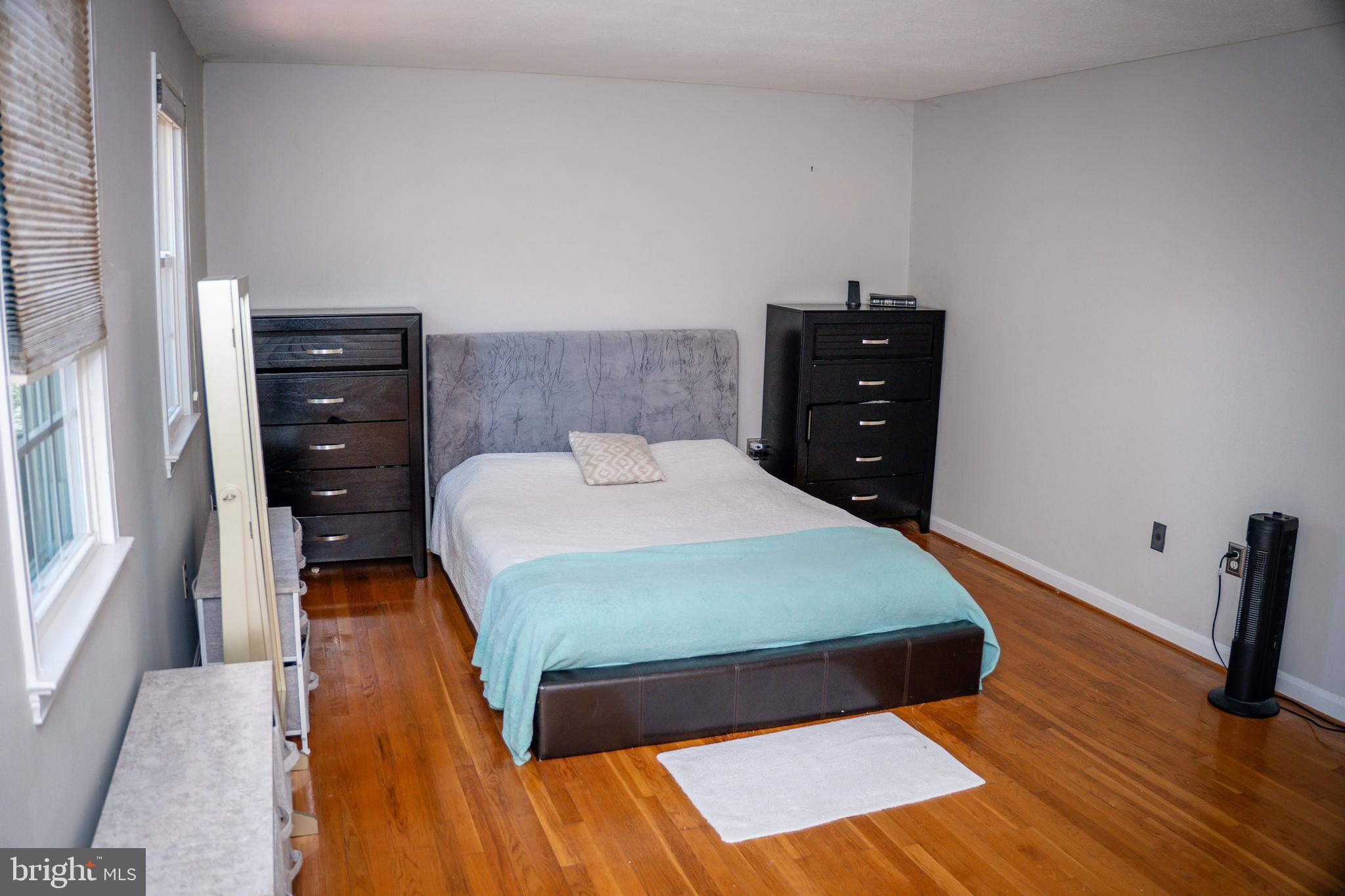 GREENWICH - Residential