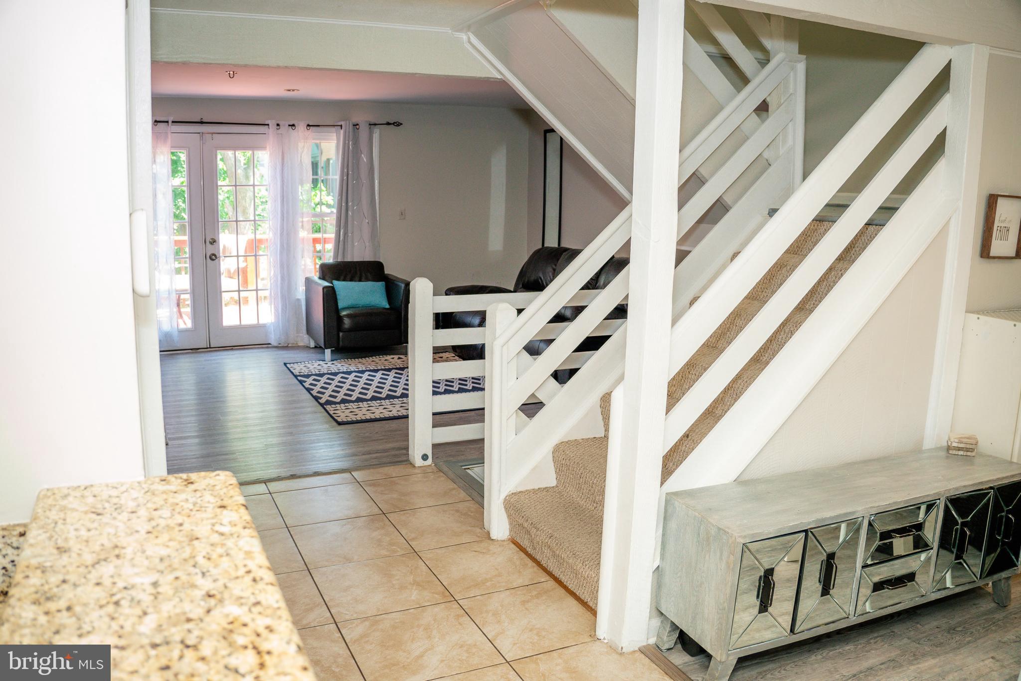 GREENWICH - Residential