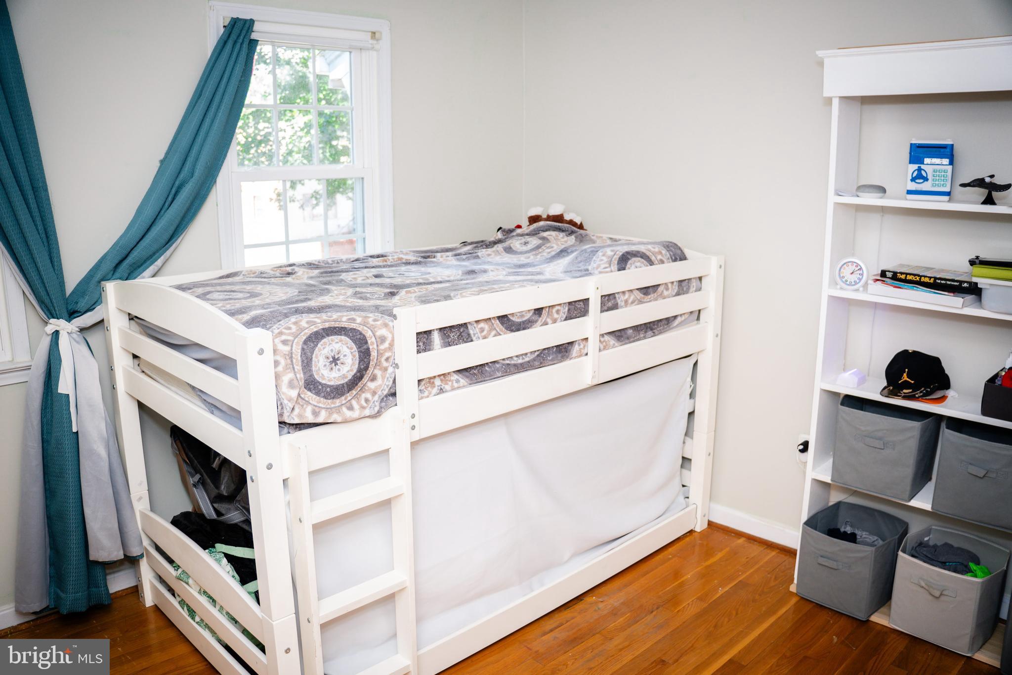 GREENWICH - Residential