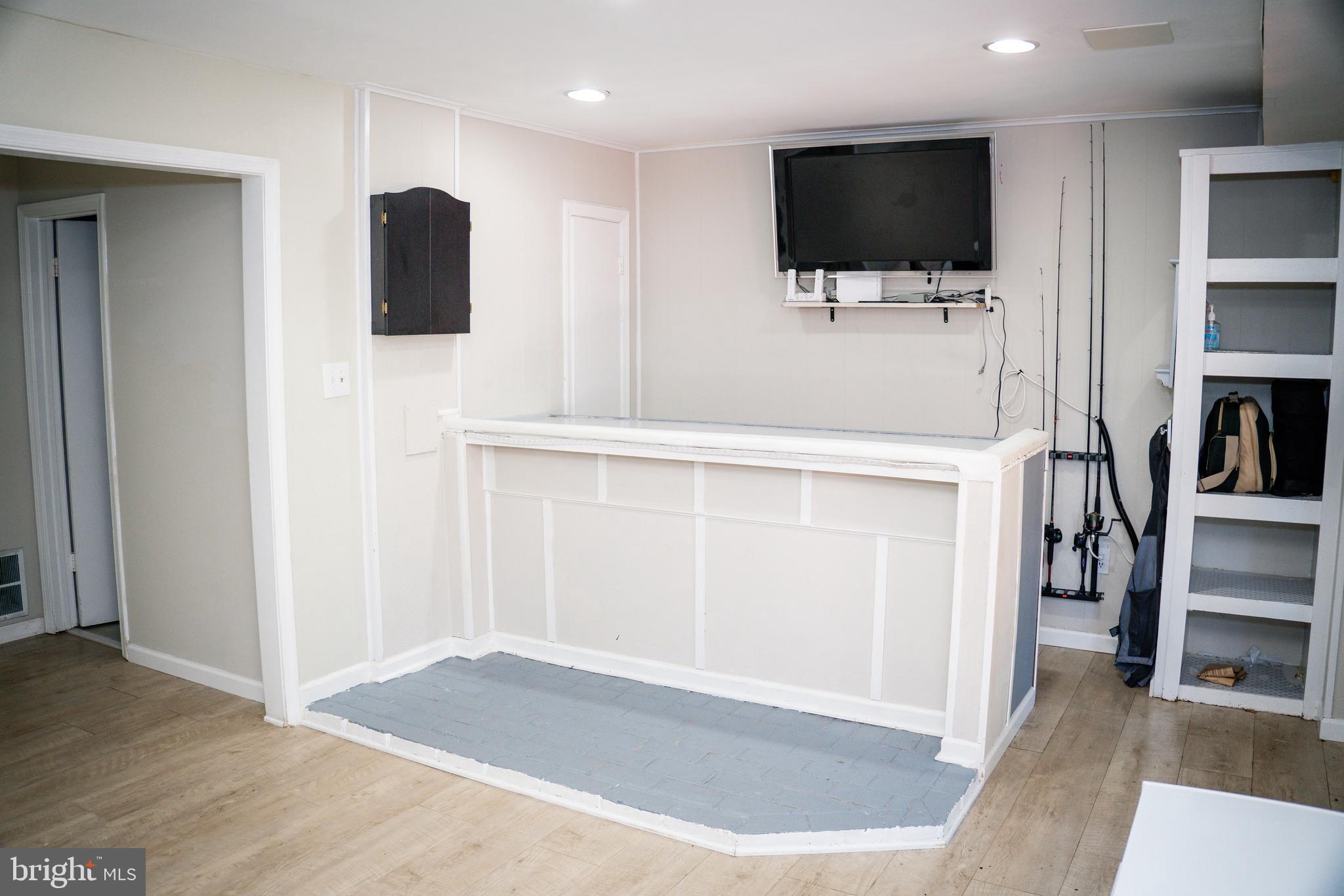 GREENWICH - Residential