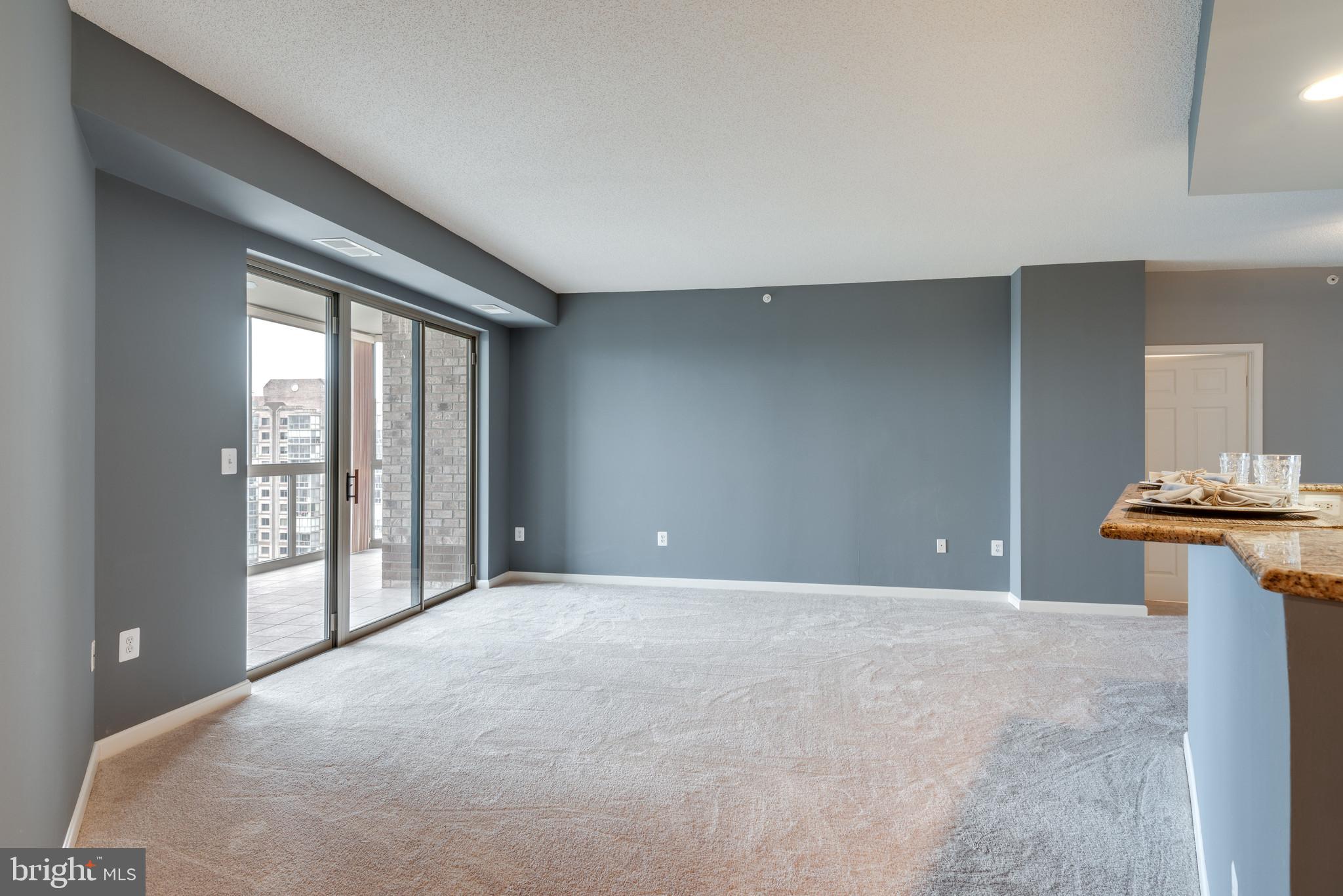 LANSDOWNE WOODS - Residential