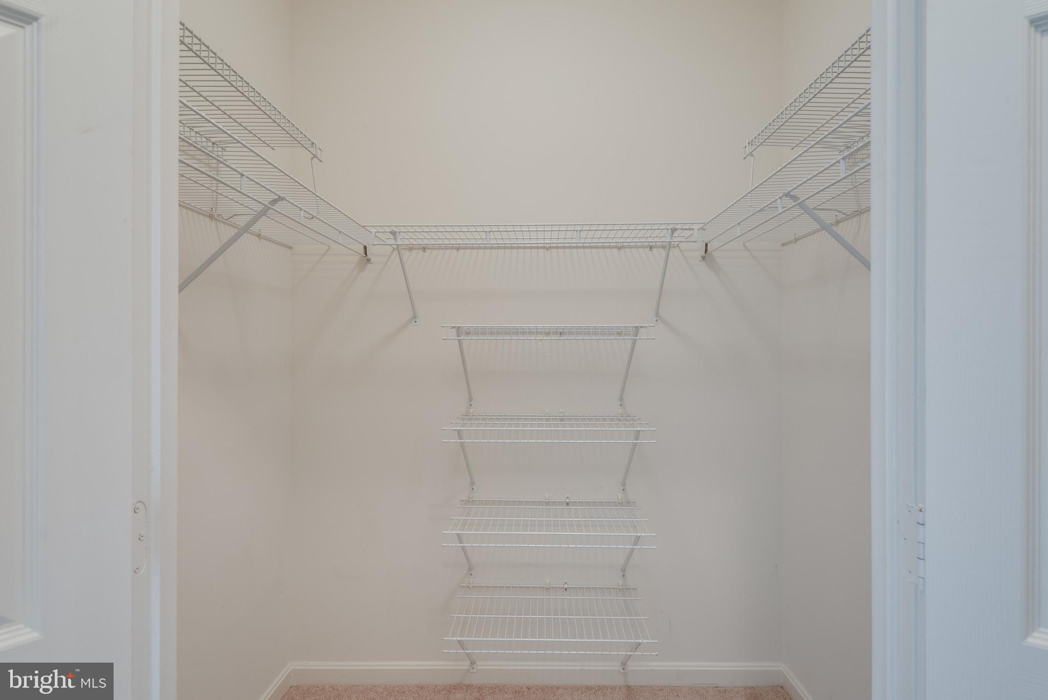 LANSDOWNE WOODS - Residential