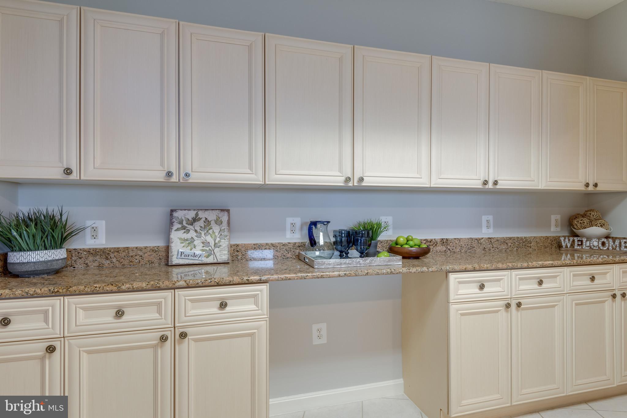 LANSDOWNE WOODS - Residential