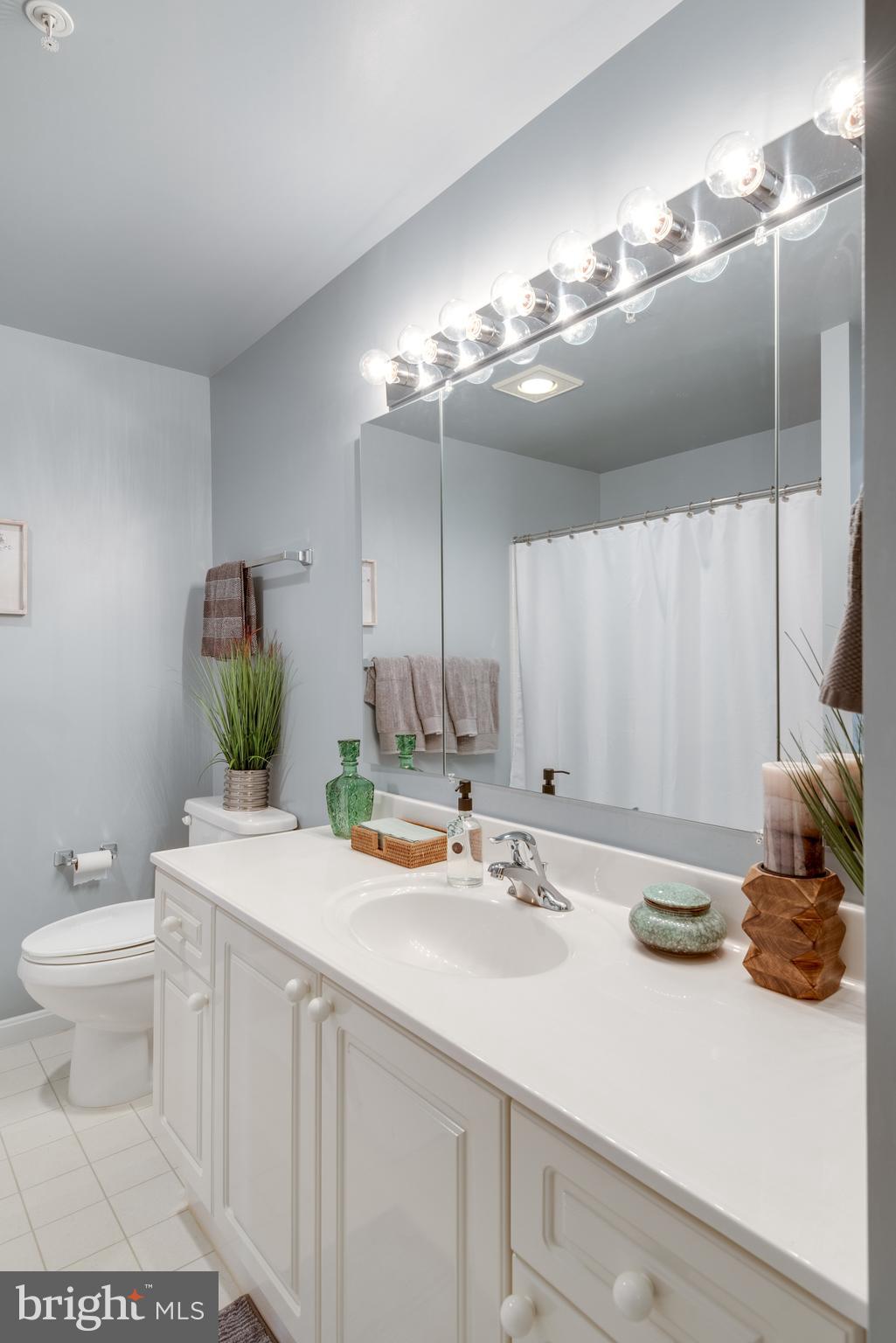 LANSDOWNE WOODS - Residential