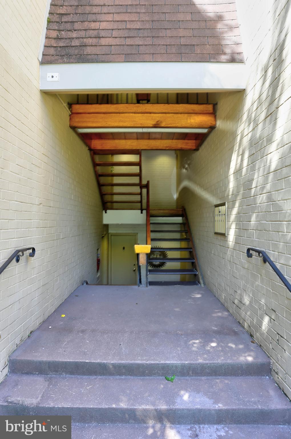 CROSS KEYS - Residential