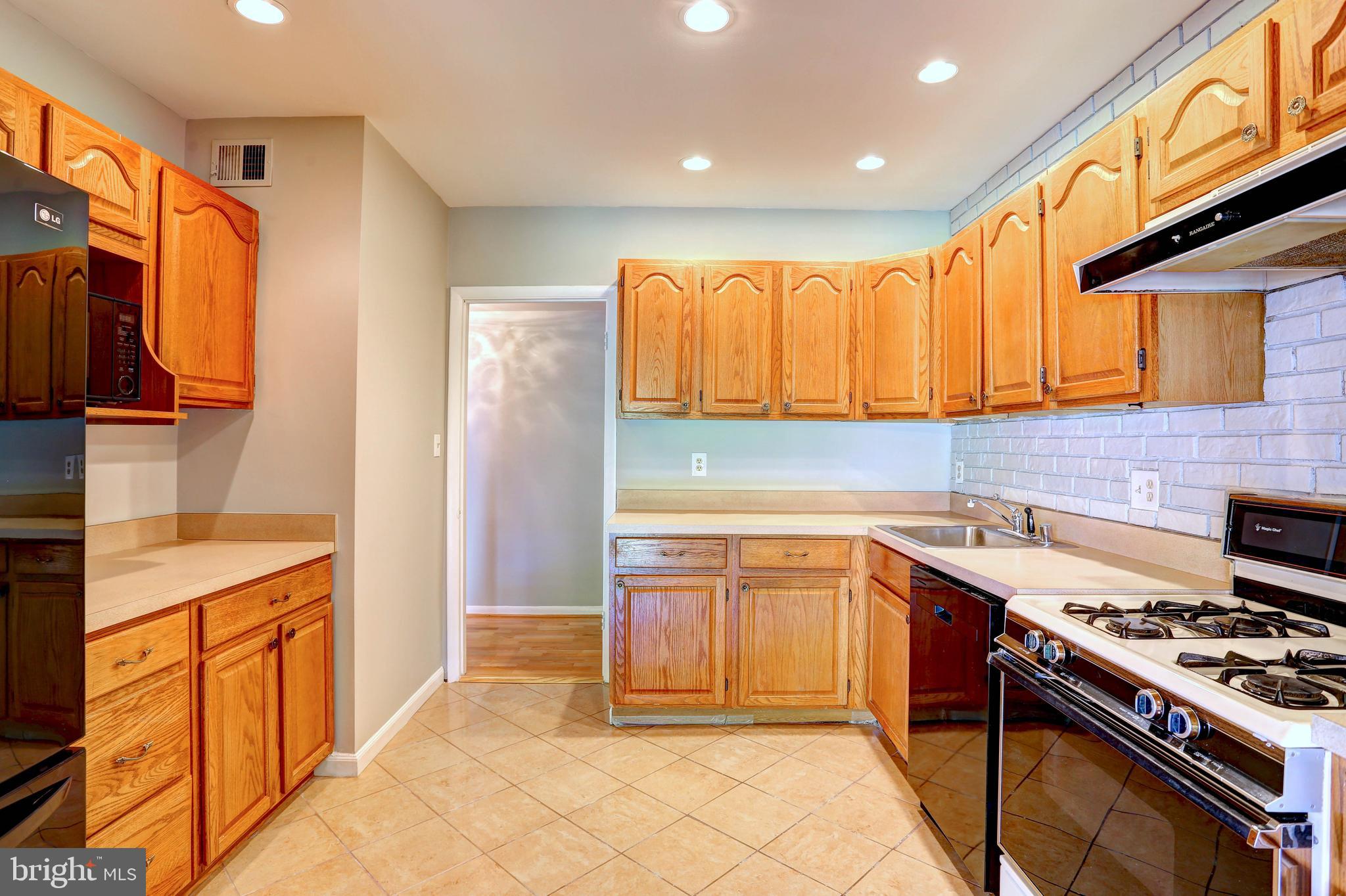 CROSS KEYS - Residential