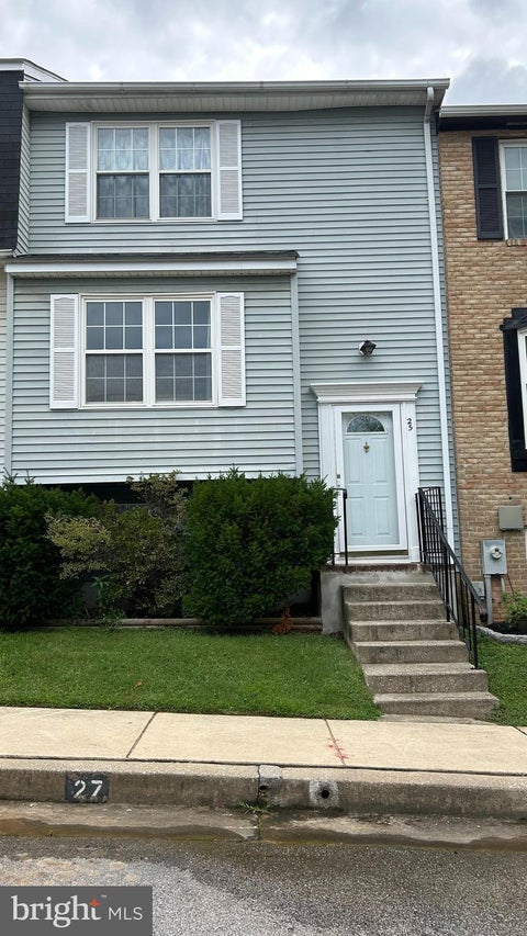 Townhouse For Sale - 25 Piedmont Court<br/> HALETHORPE, MD 21227