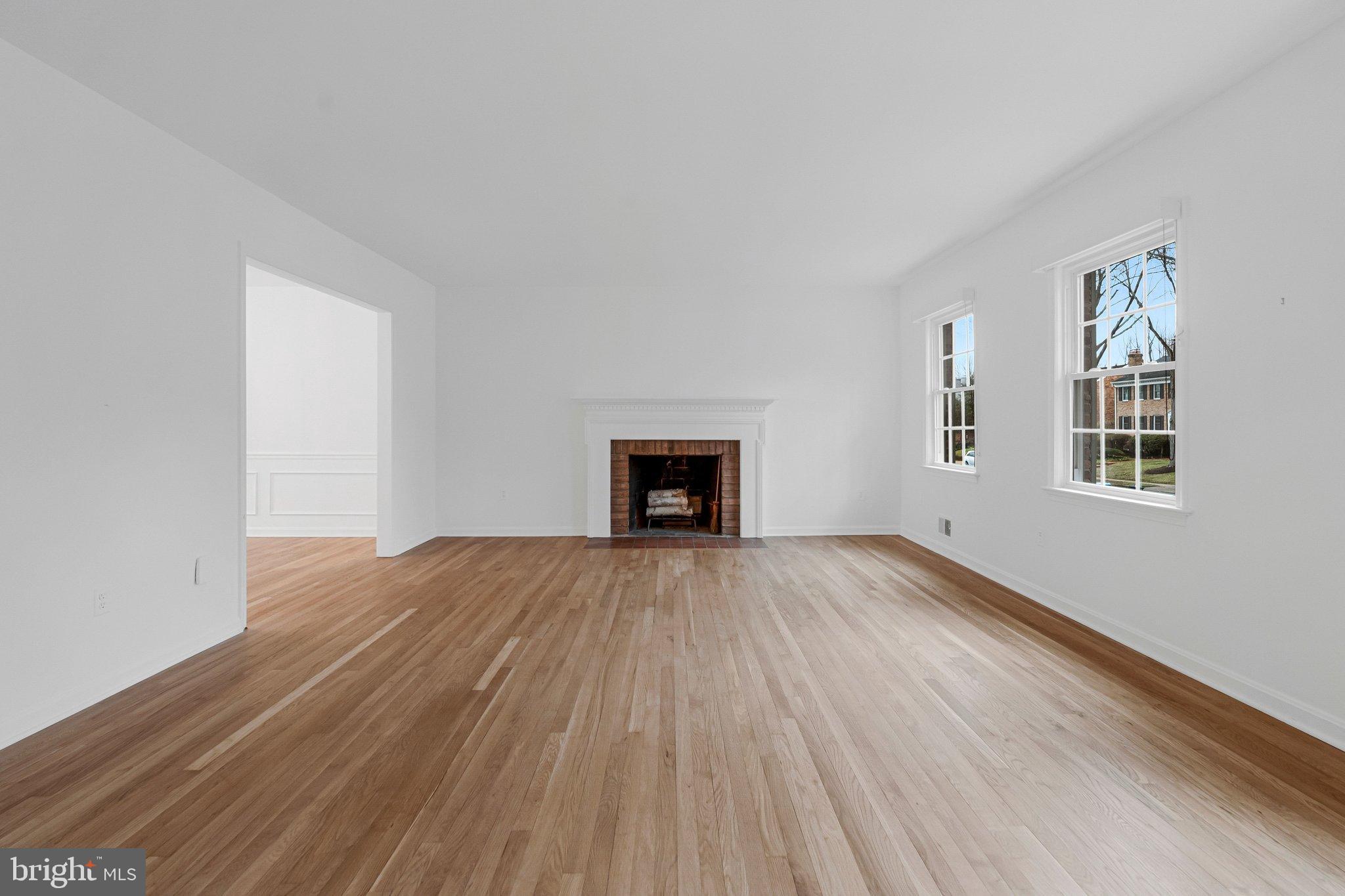 KINGS MANOR - Residential