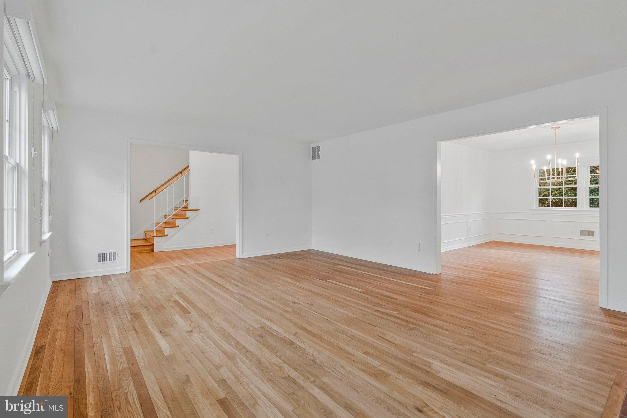 KINGS MANOR - Residential