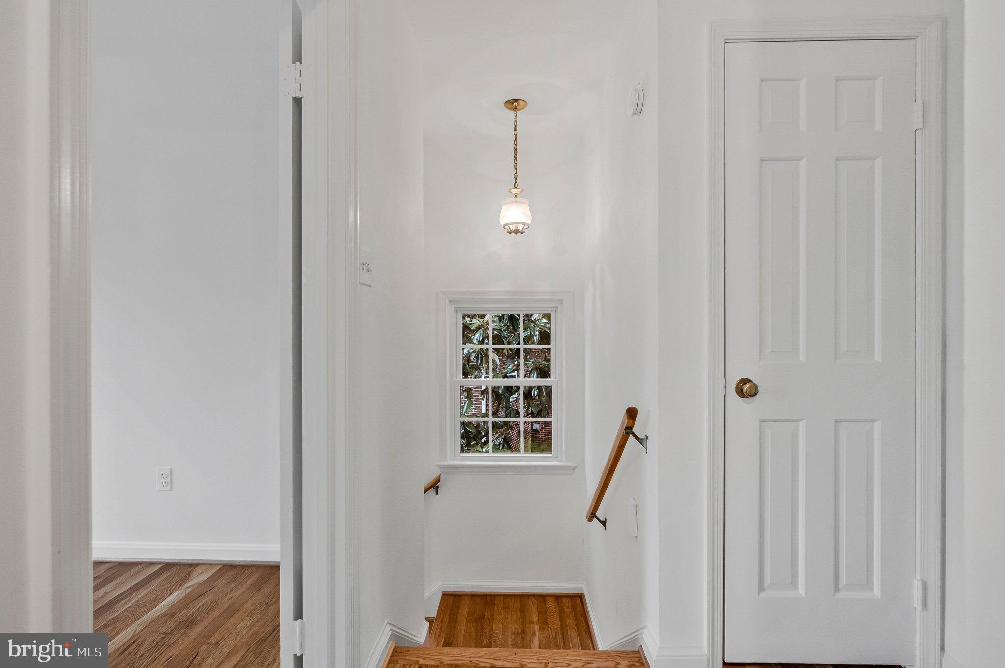 KINGS MANOR - Residential