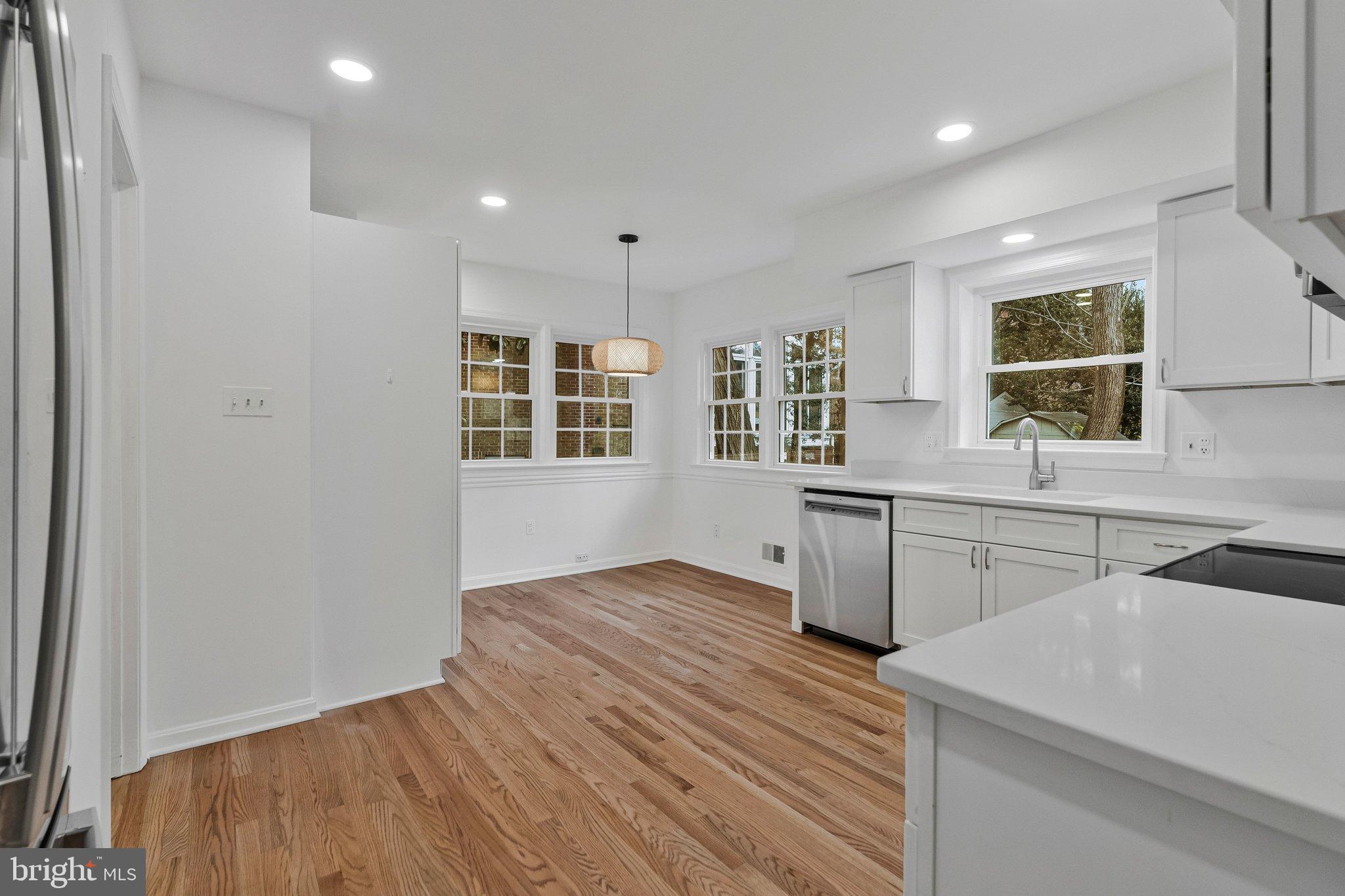 KINGS MANOR - Residential