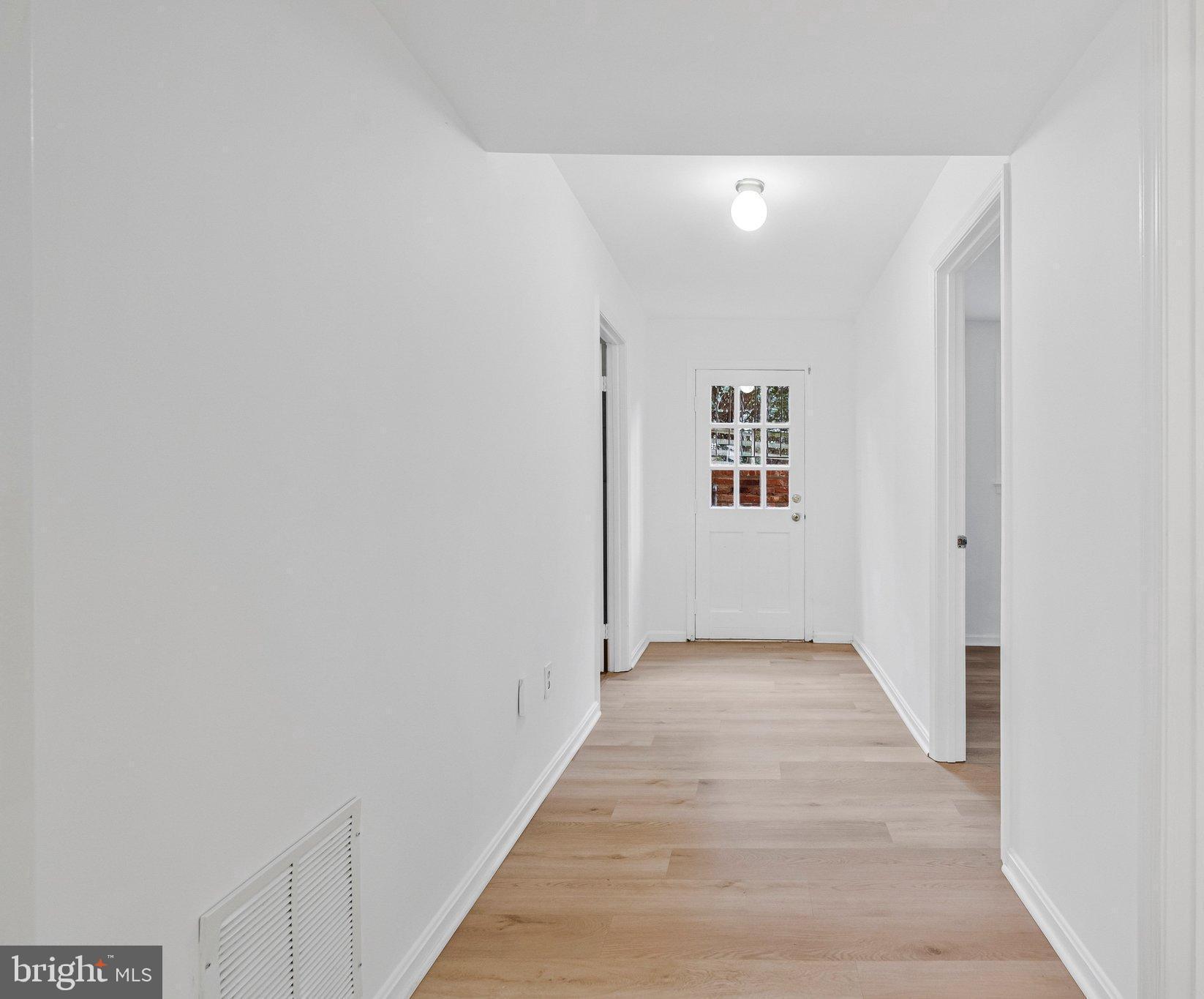 KINGS MANOR - Residential