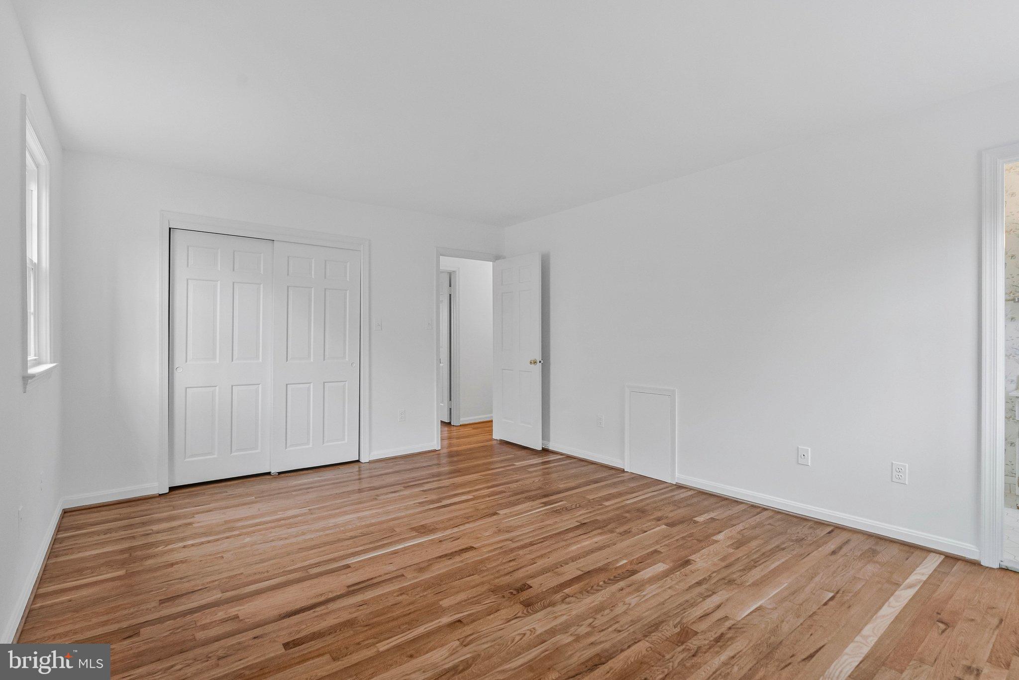 KINGS MANOR - Residential