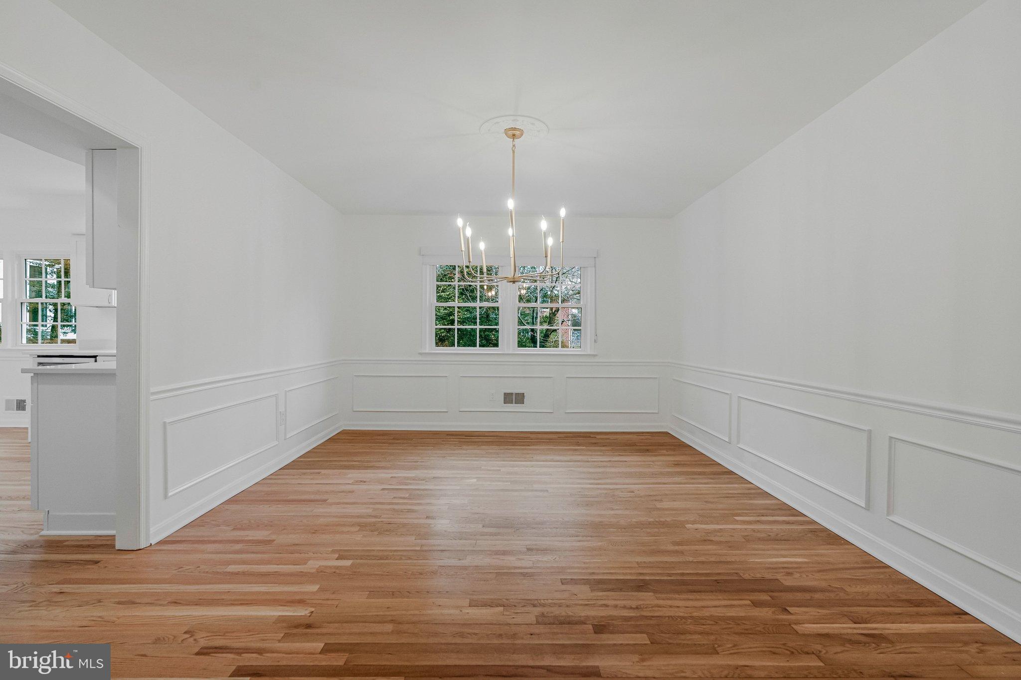 KINGS MANOR - Residential