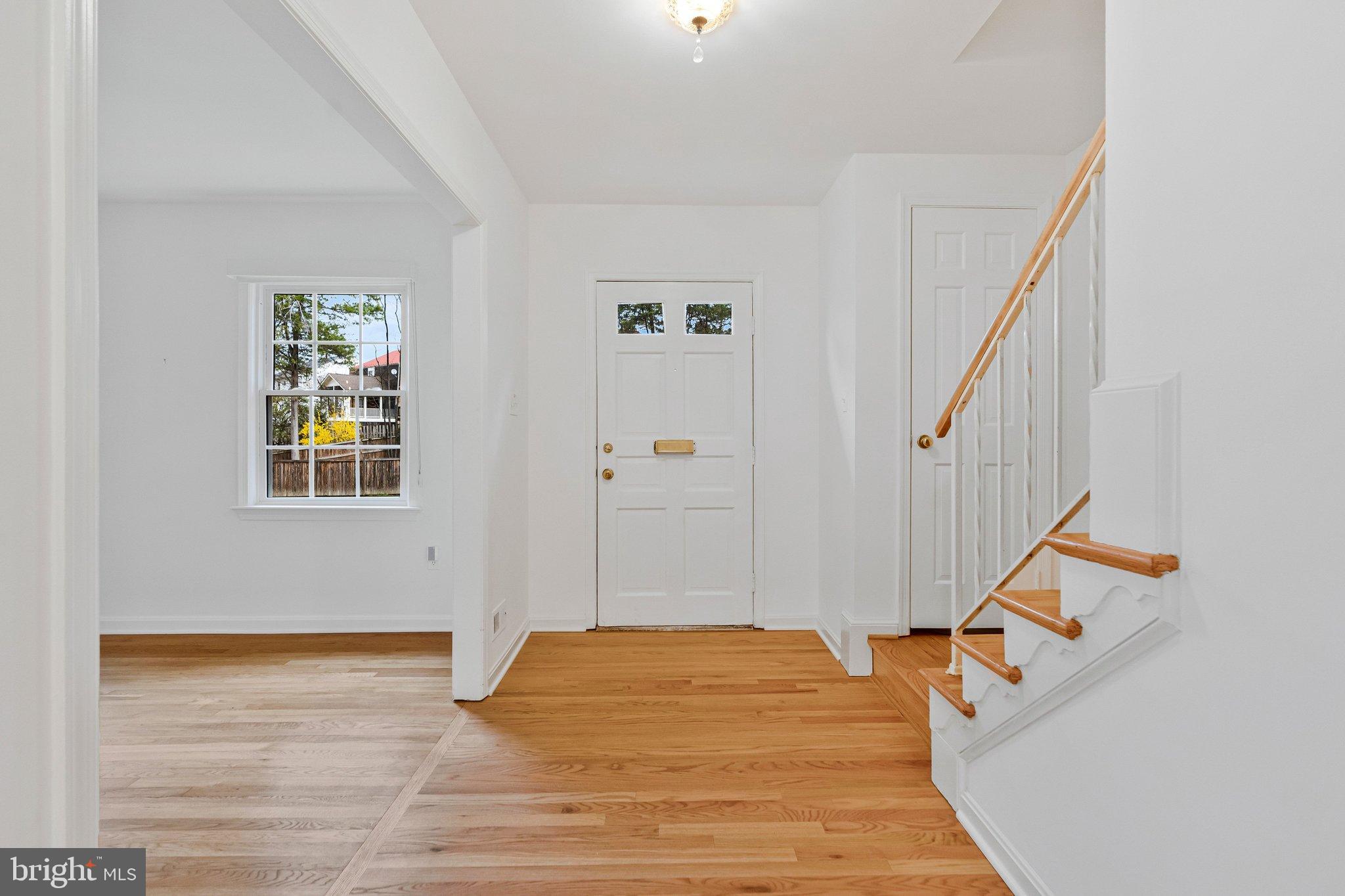 KINGS MANOR - Residential