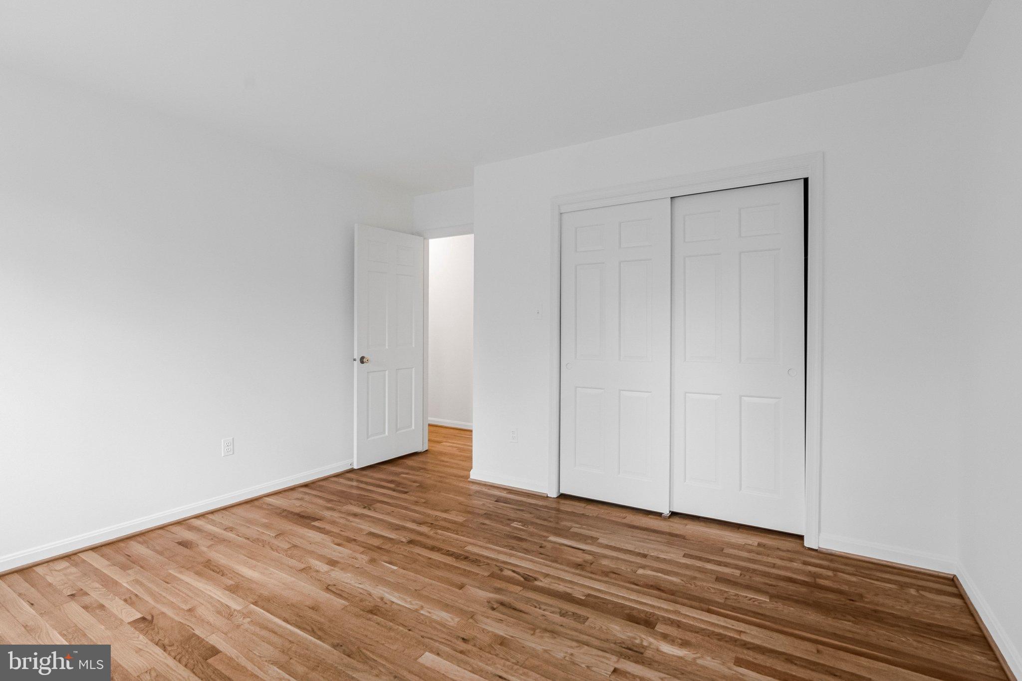 KINGS MANOR - Residential