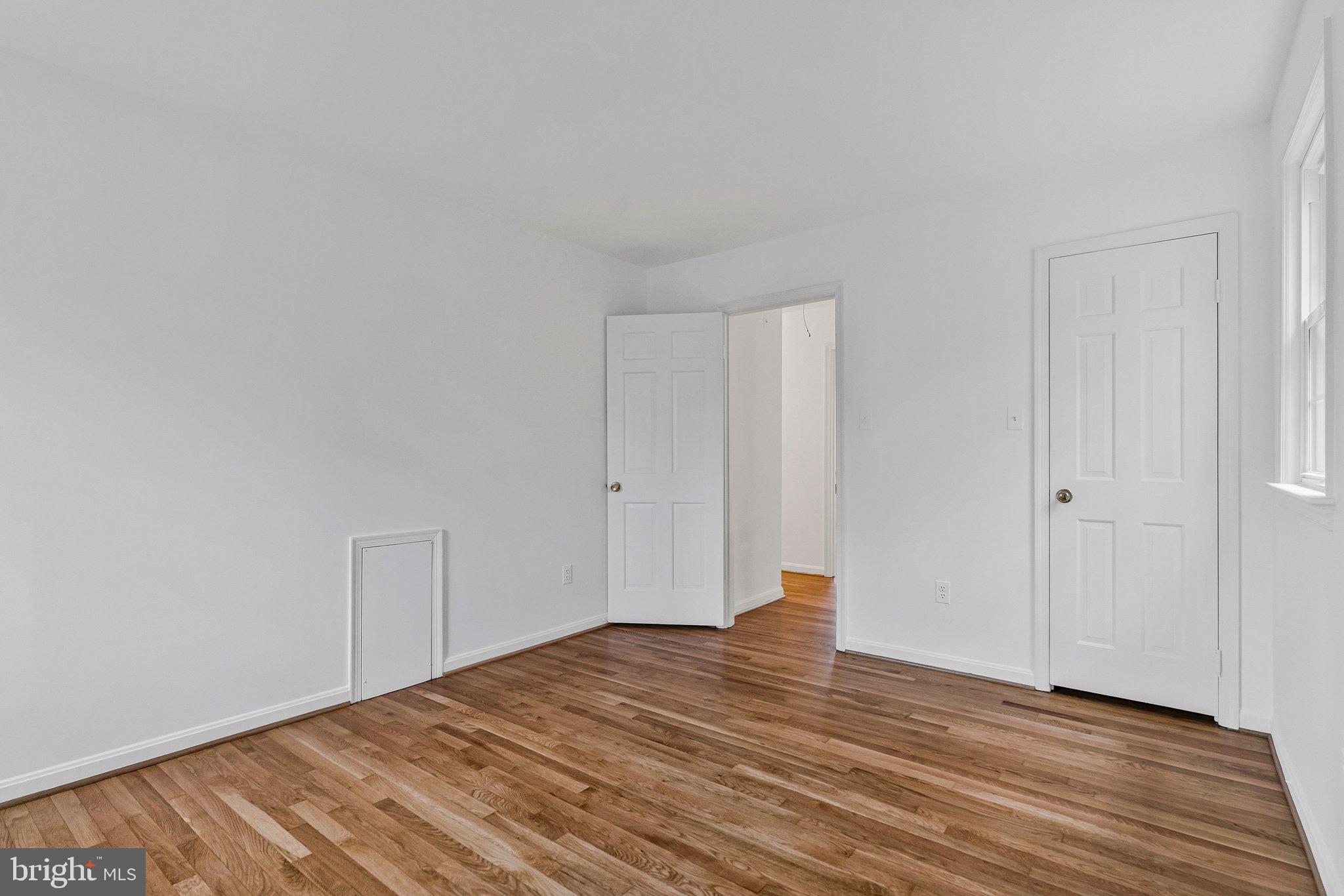 KINGS MANOR - Residential