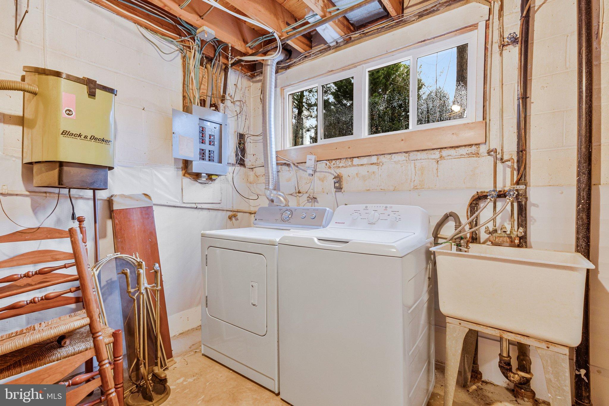 KINGS MANOR - Residential