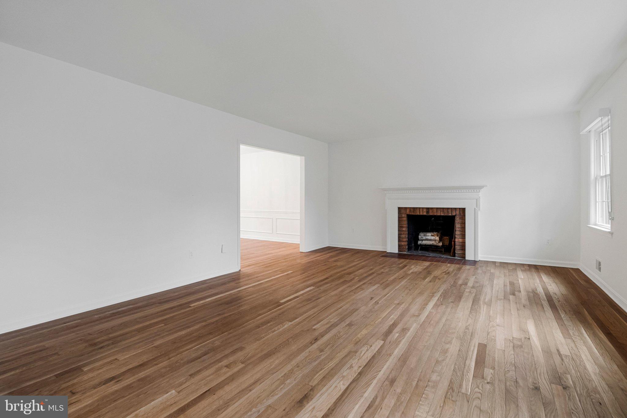 KINGS MANOR - Residential