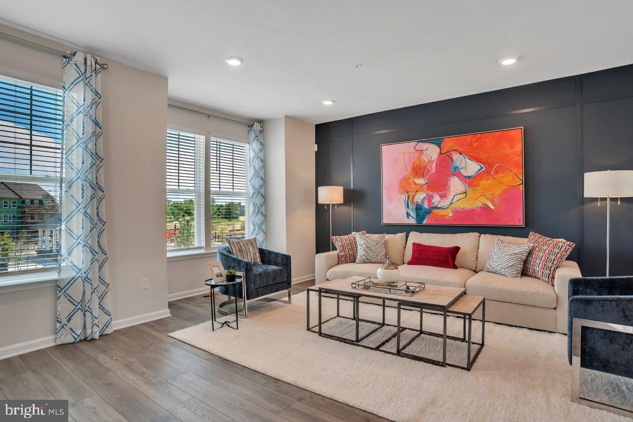 WOODMORE OVERLOOK - Residential