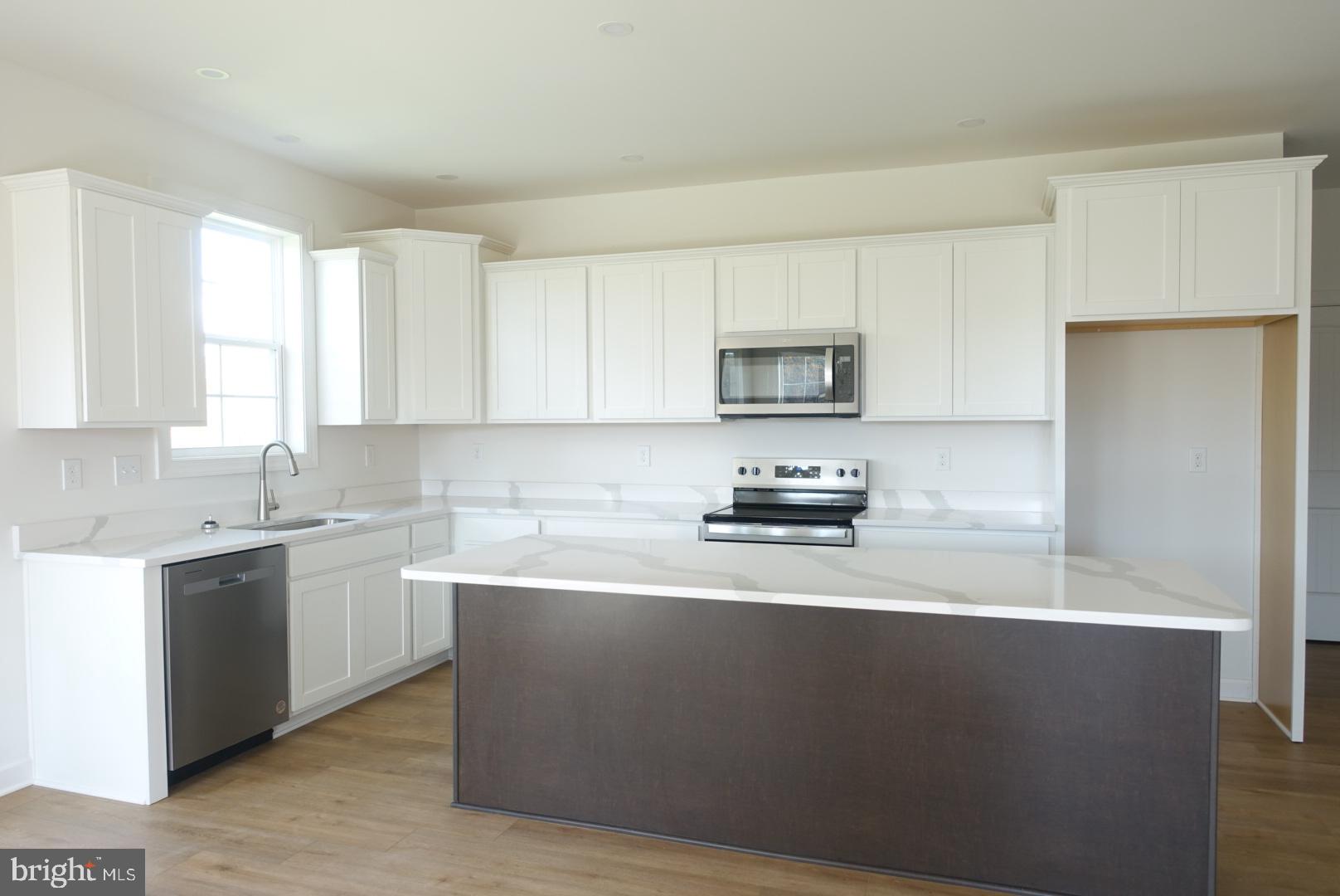 STEEPLE CHASE - Residential