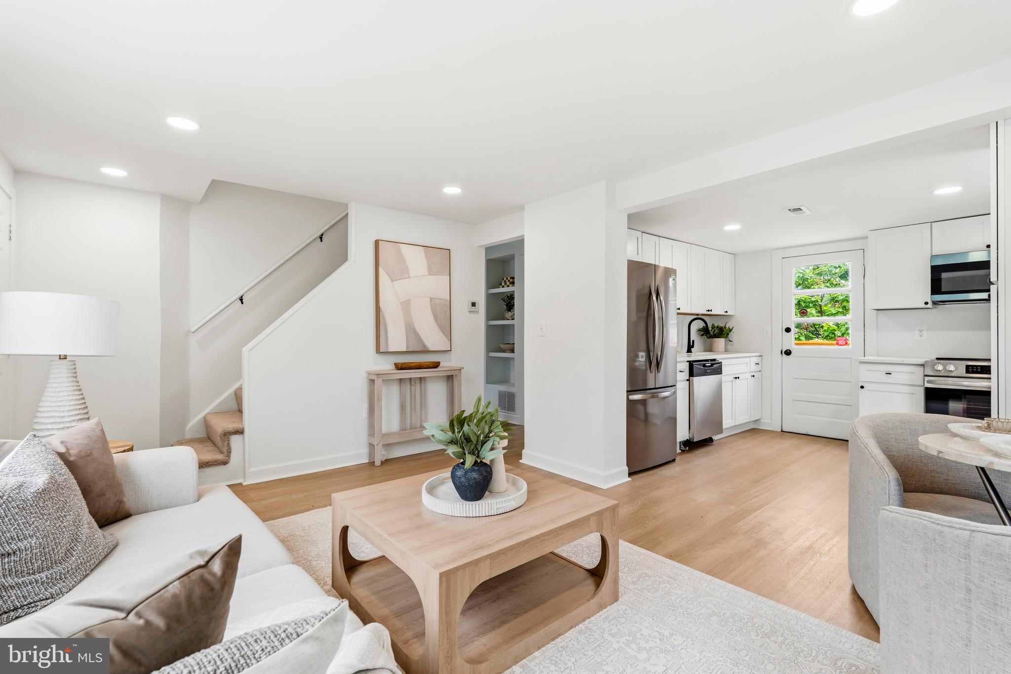 WASHINGTON SUBURBAN HOME - Residential
