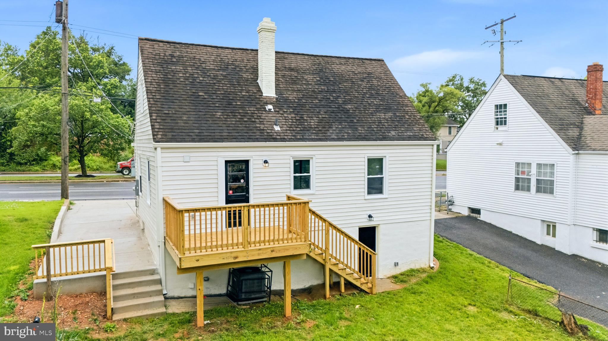WASHINGTON SUBURBAN HOME - Residential