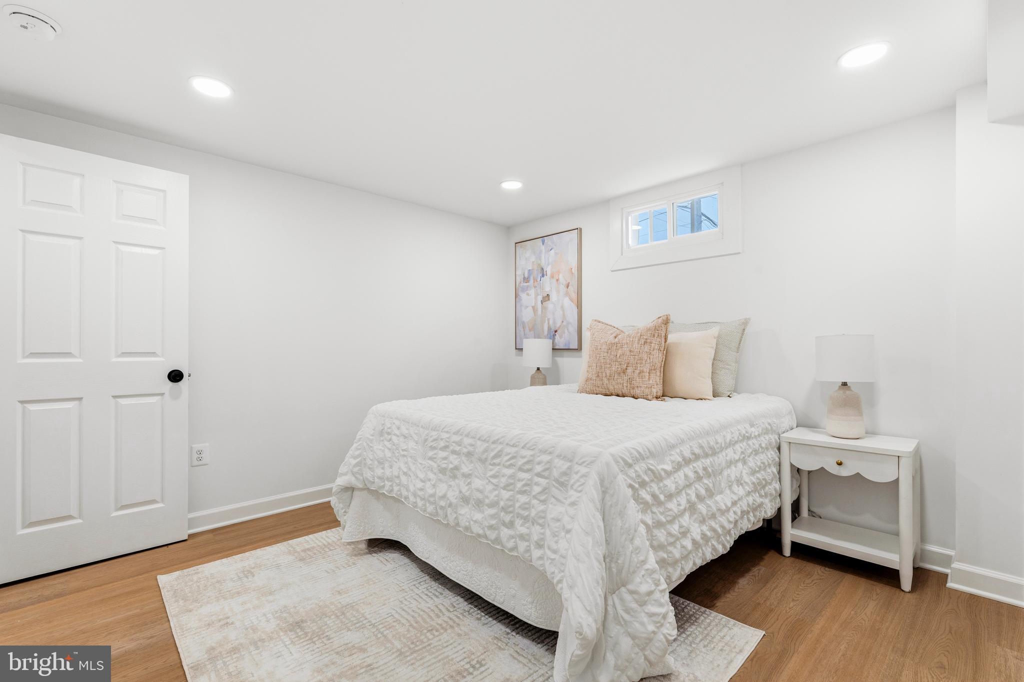 WASHINGTON SUBURBAN HOME - Residential