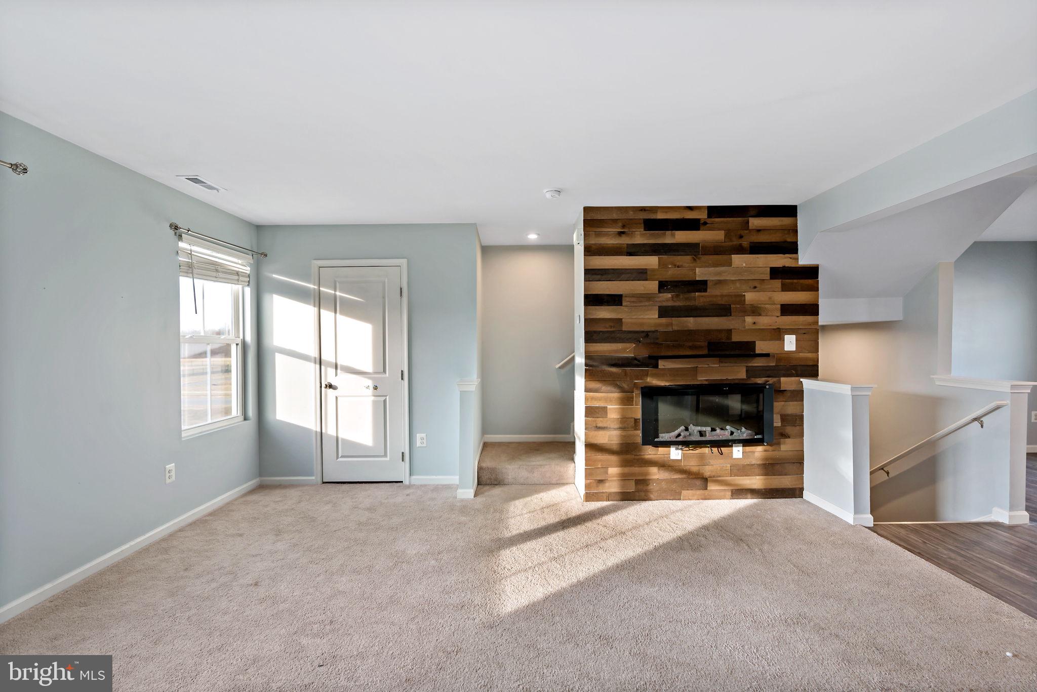 MARTINSBURG - Residential Lease