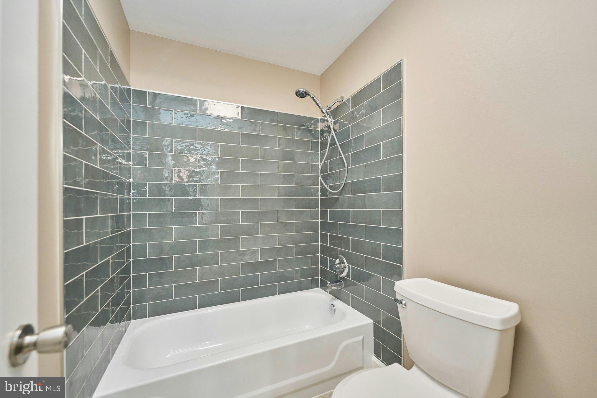 HUNTON WOOD - Residential