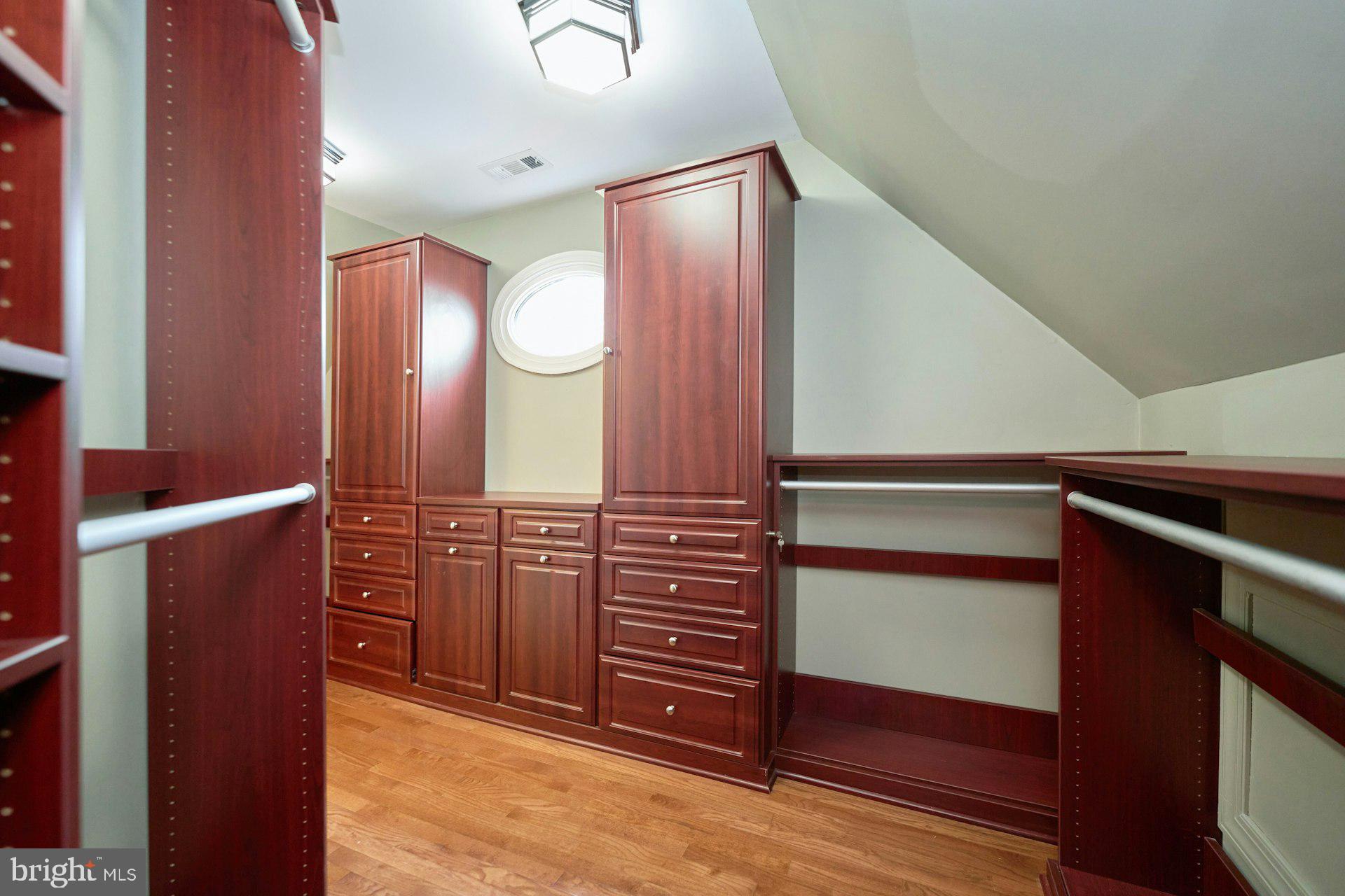 HUNTON WOOD - Residential