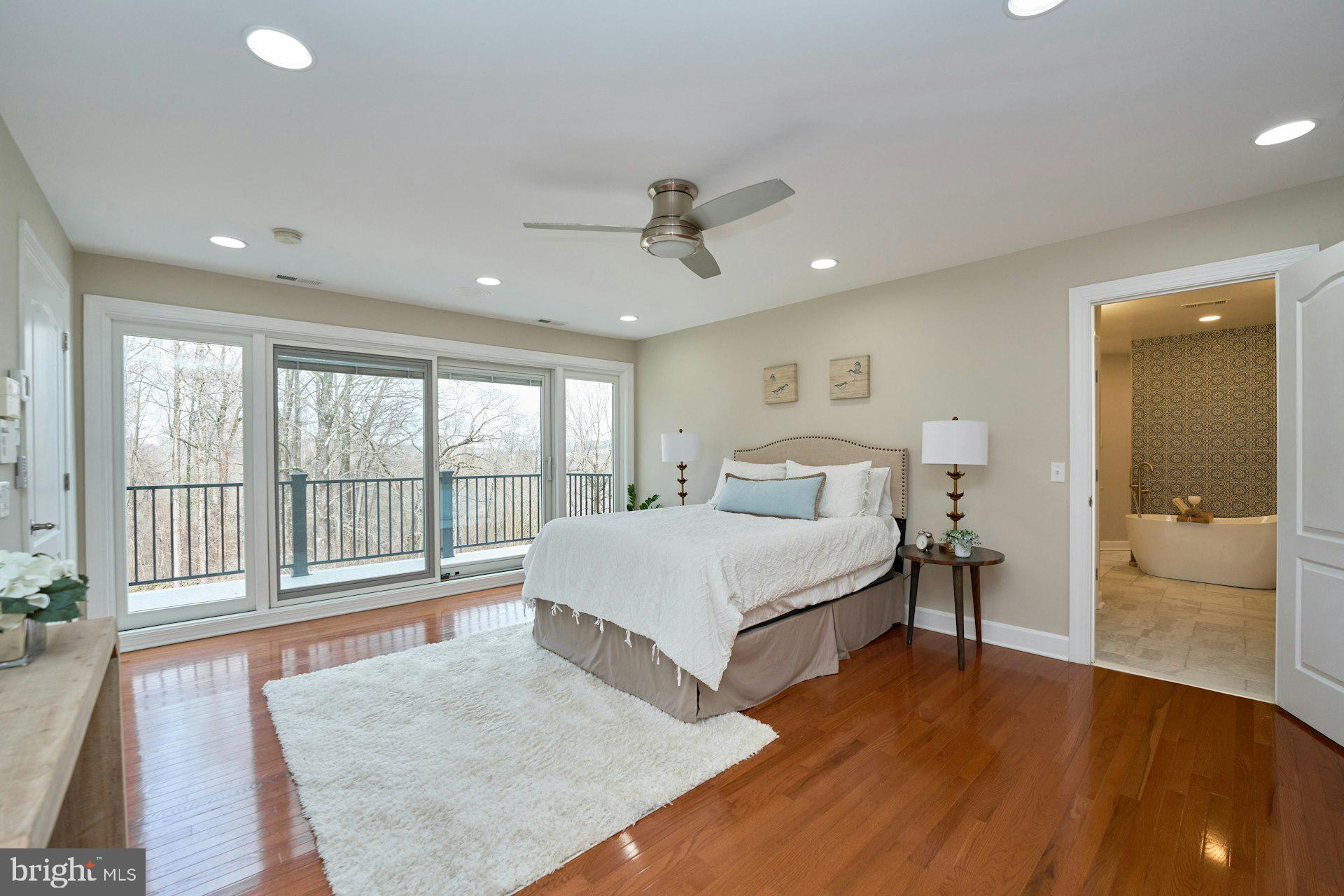 HUNTON WOOD - Residential