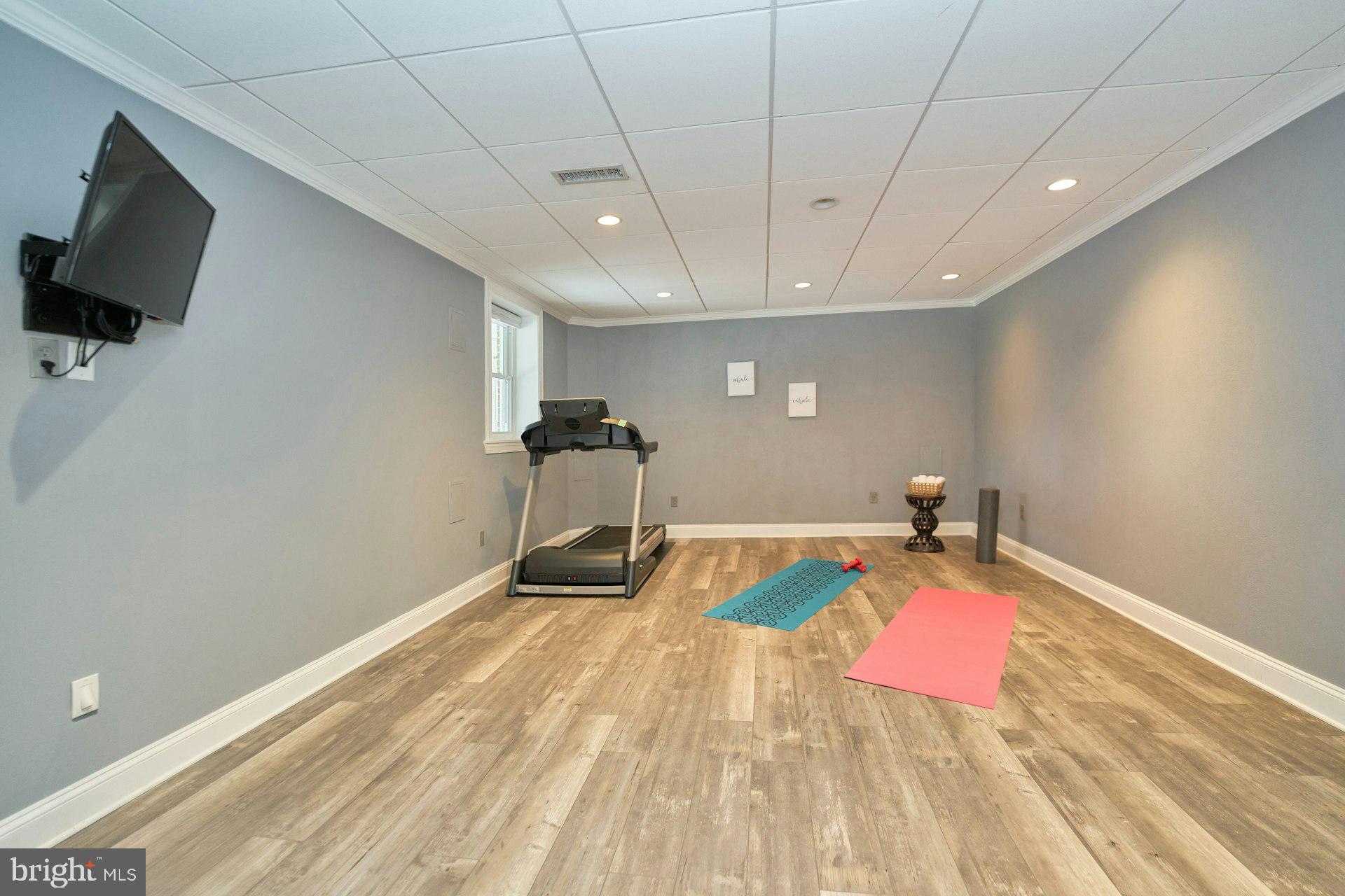 HUNTON WOOD - Residential