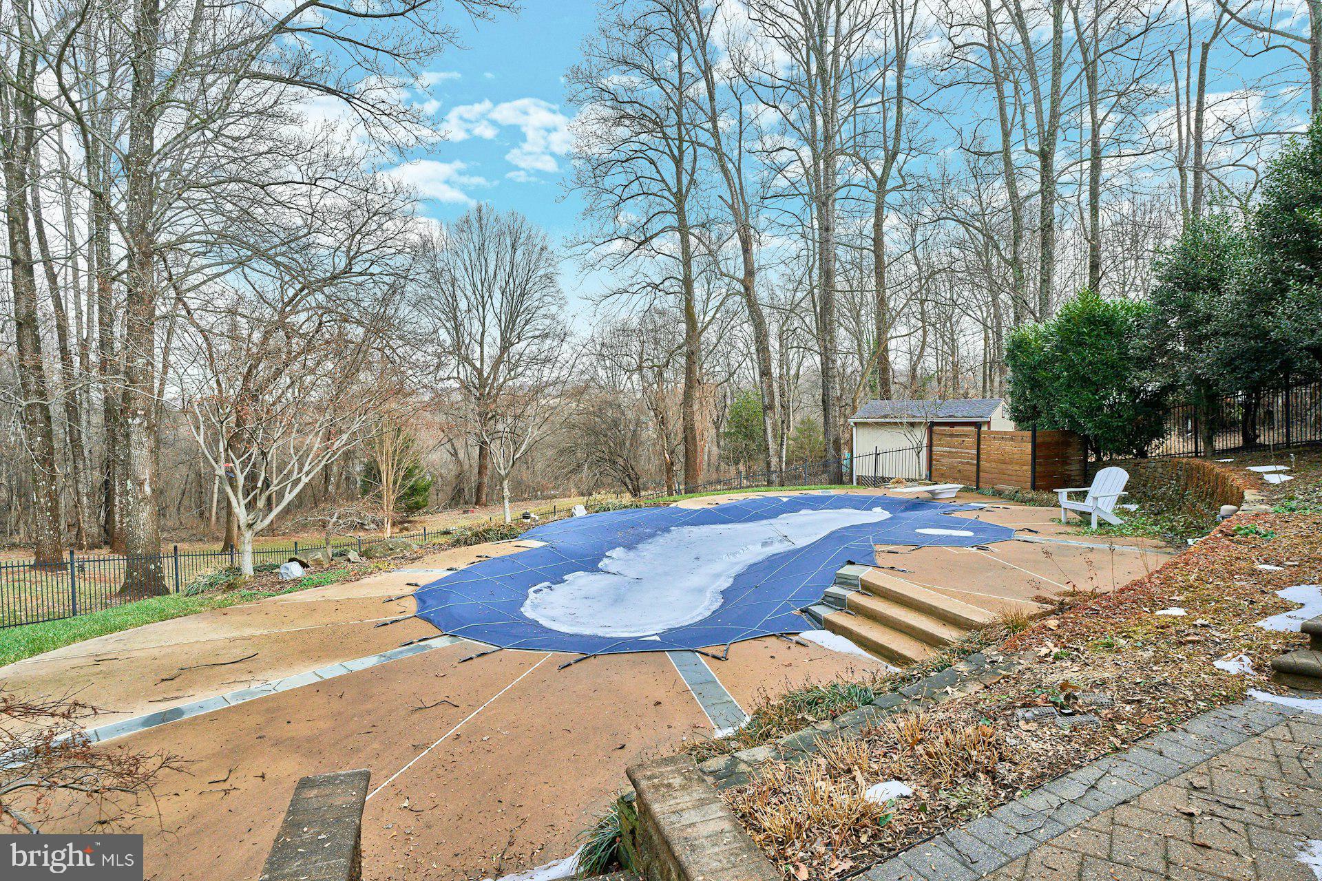 HUNTON WOOD - Residential