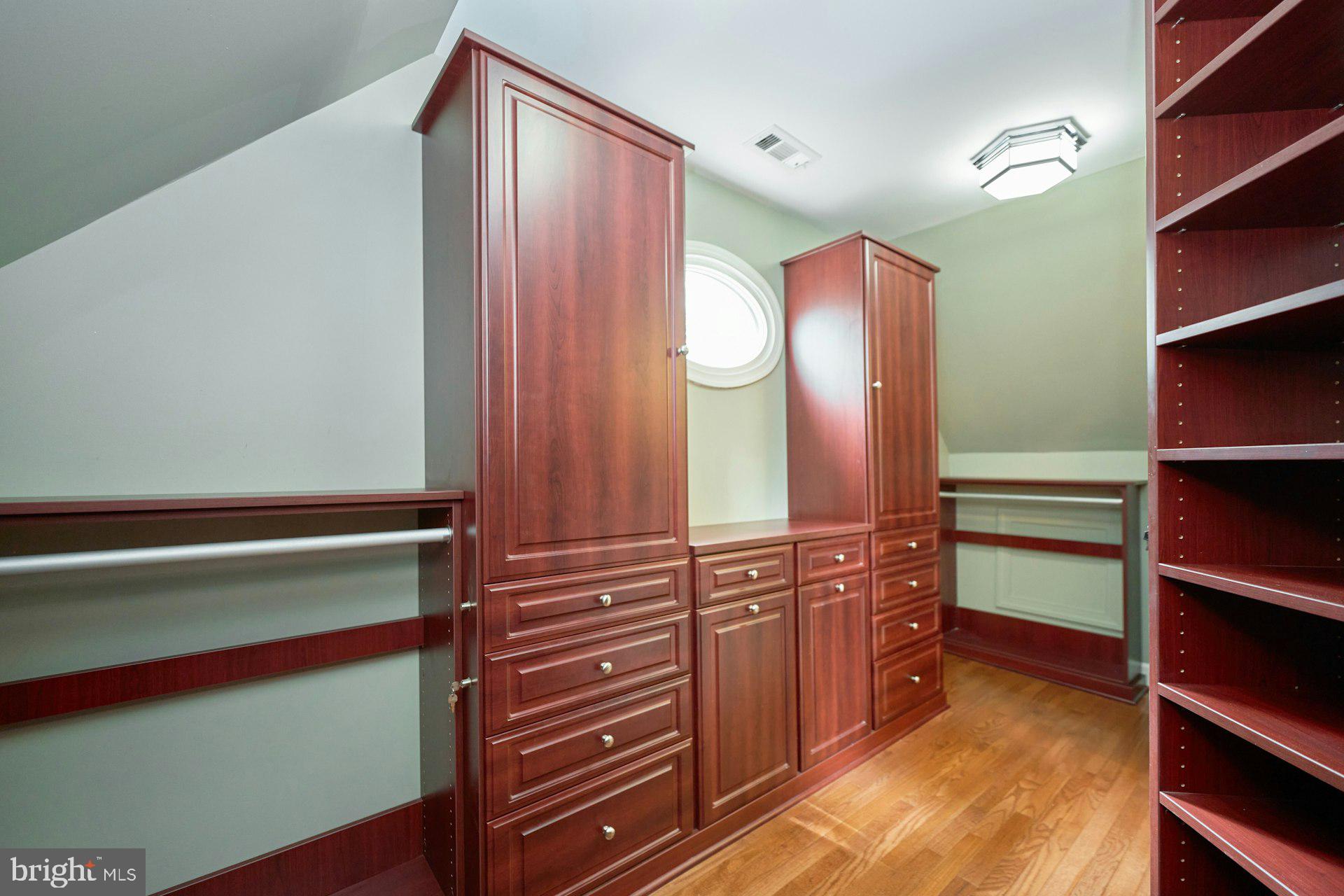 HUNTON WOOD - Residential