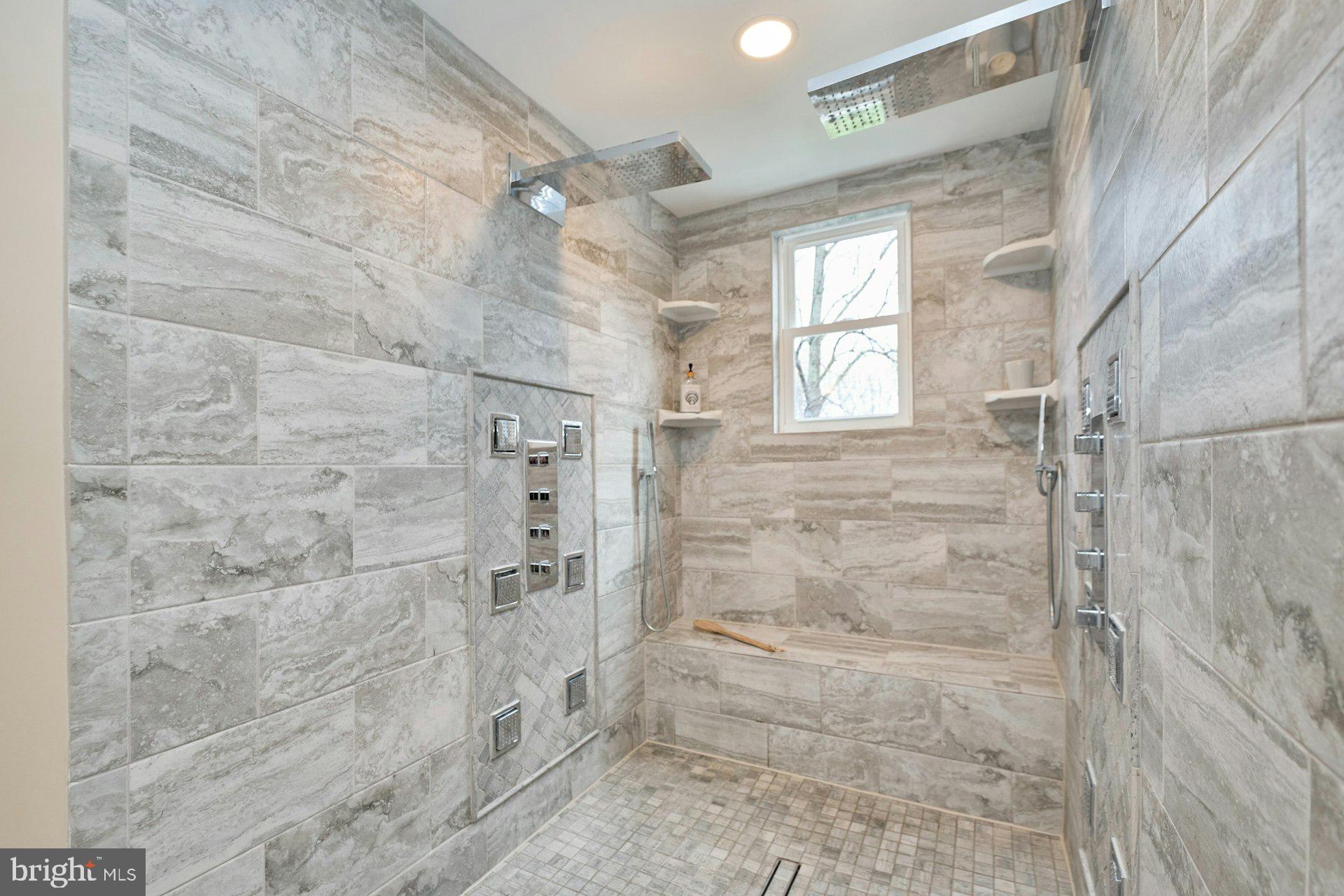 HUNTON WOOD - Residential