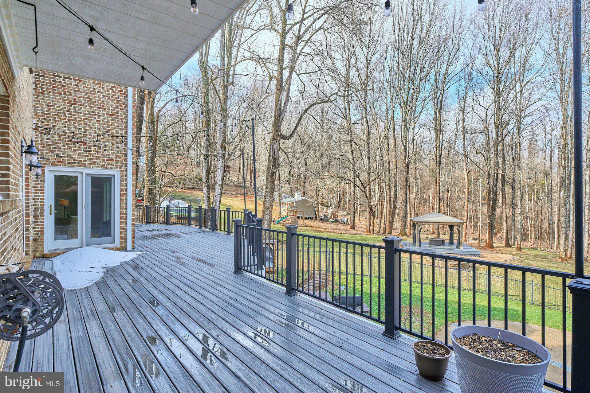 HUNTON WOOD - Residential