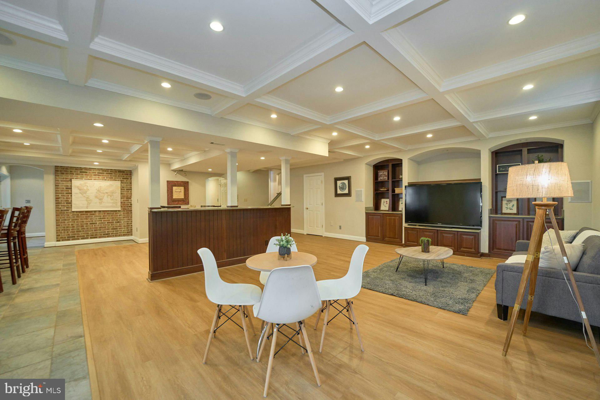 HUNTON WOOD - Residential