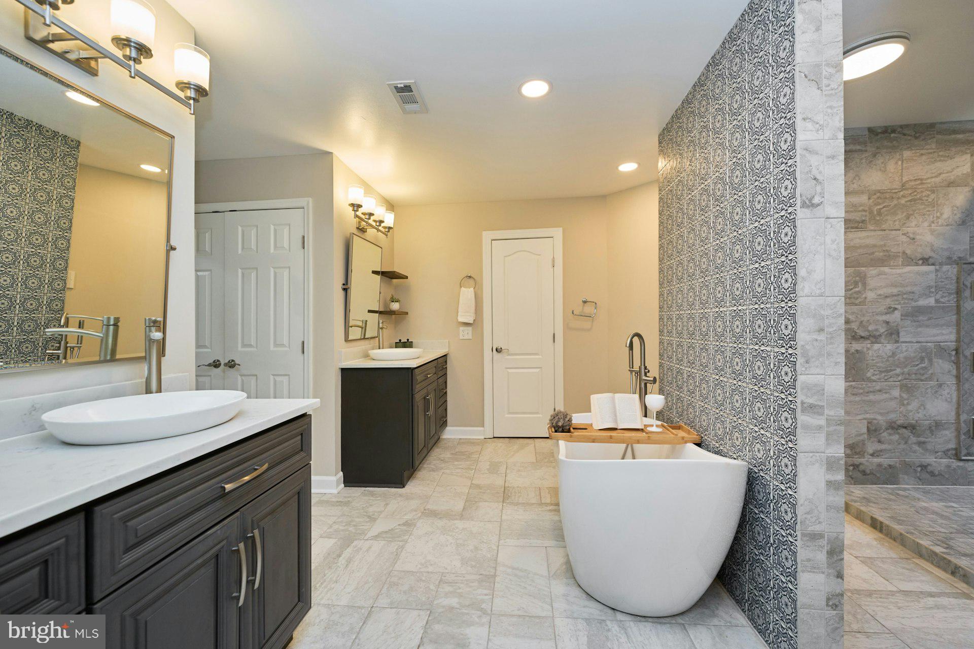 HUNTON WOOD - Residential