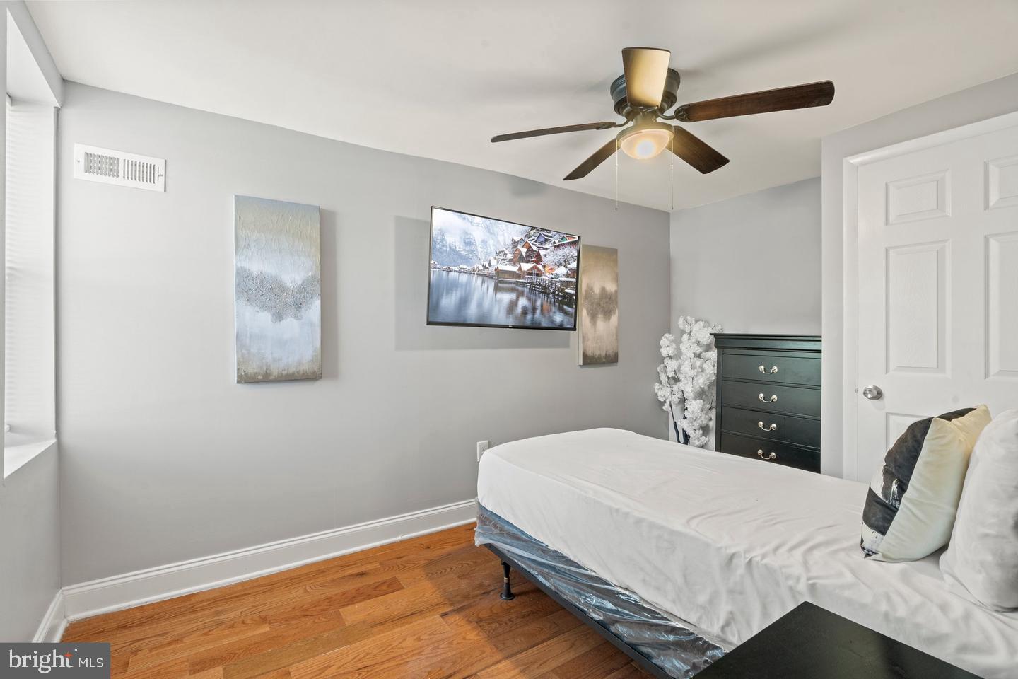 STRAWBERRY MANSION - Residential Lease