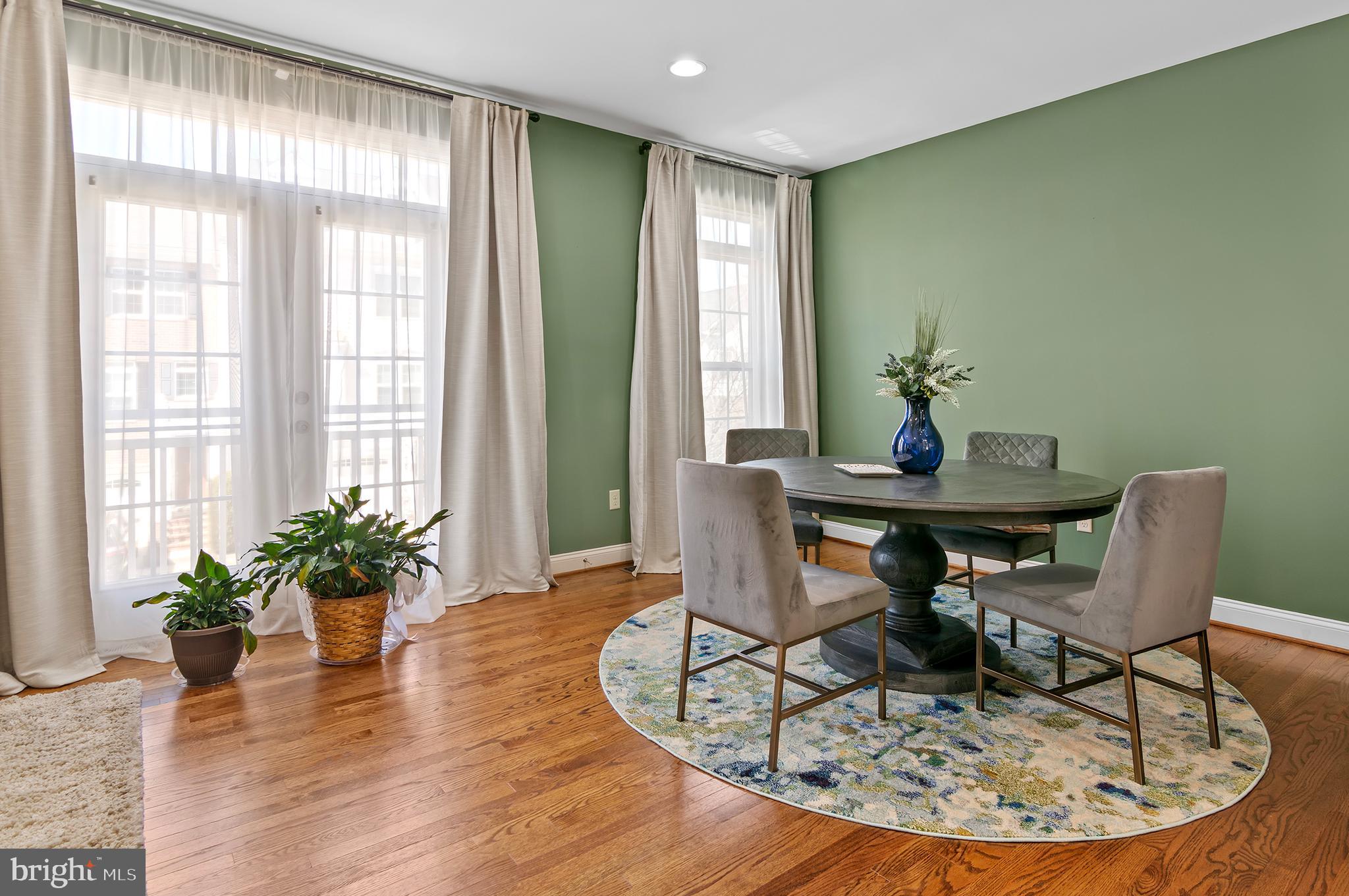 EMERSON - Residential