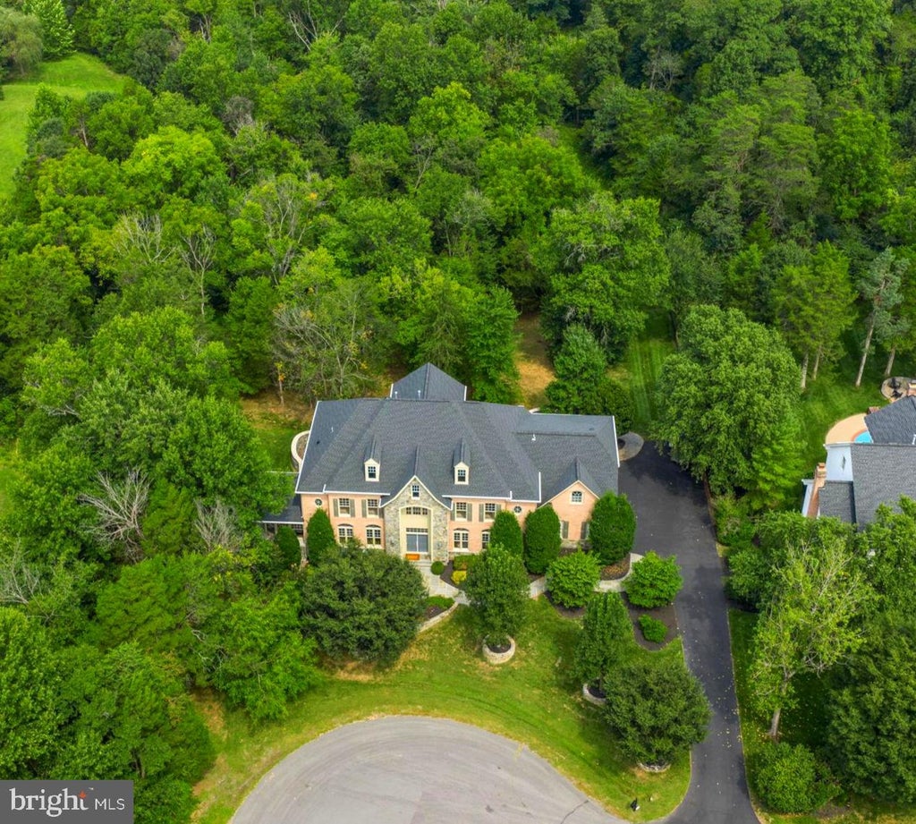 Photo of 42618 Trappe Rock Court, ASHBURN, VA 20148 (MLS # VALO2135506)