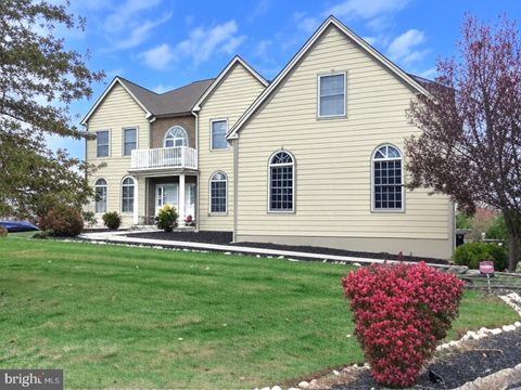 Photo of 1401 Hampstead Court, BLUE BELL, PA 19422 (MLS # PAMC2165022)