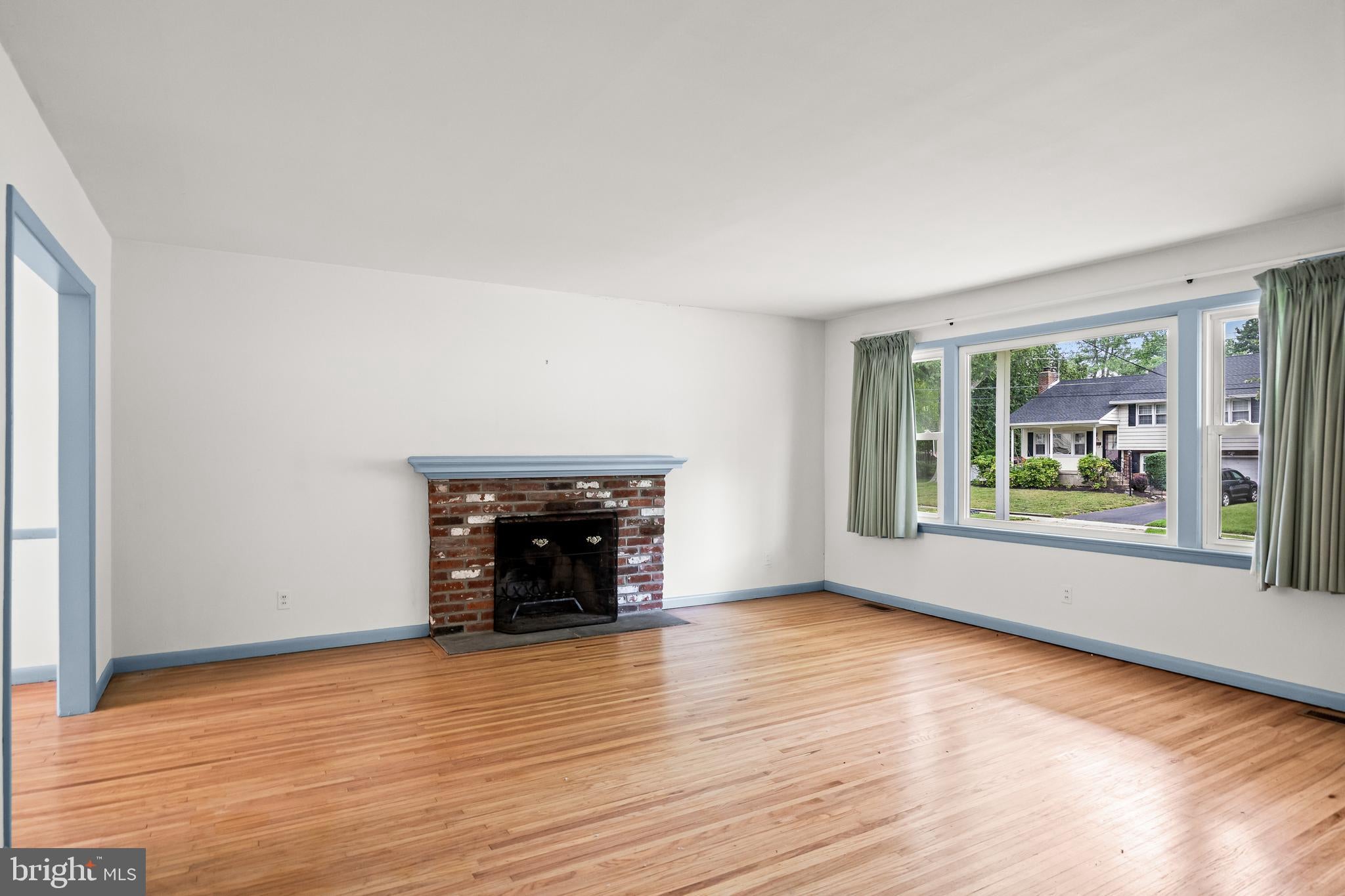 416 HOOTEN PLACE