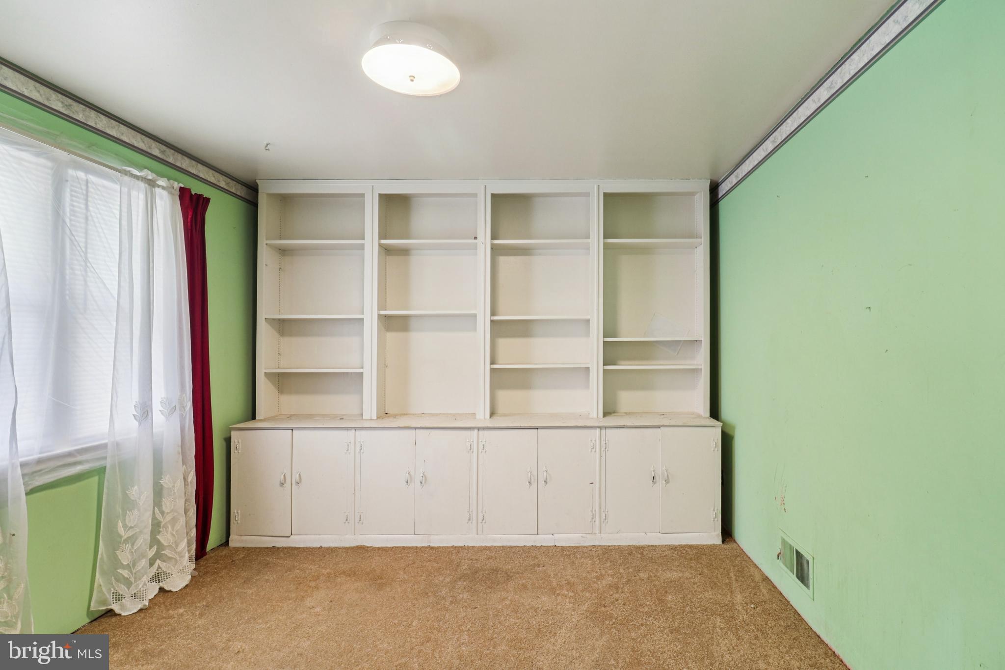 FOREST KNOLLS - Residential