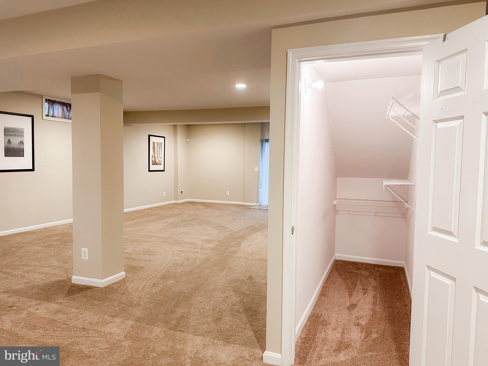 LAUREL HILL LANDBAY - Residential