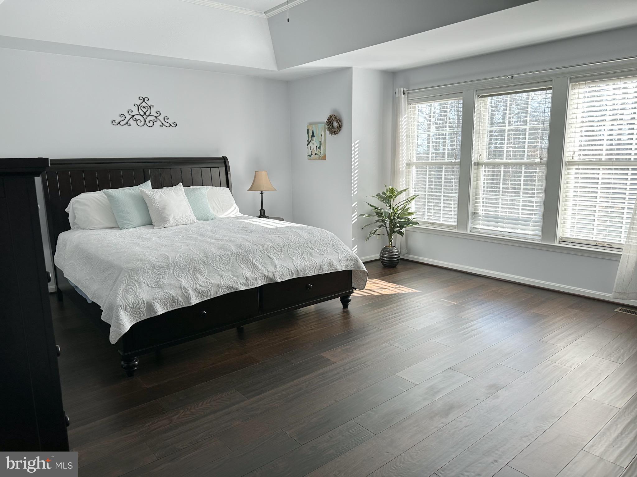 LAUREL HILL LANDBAY - Residential